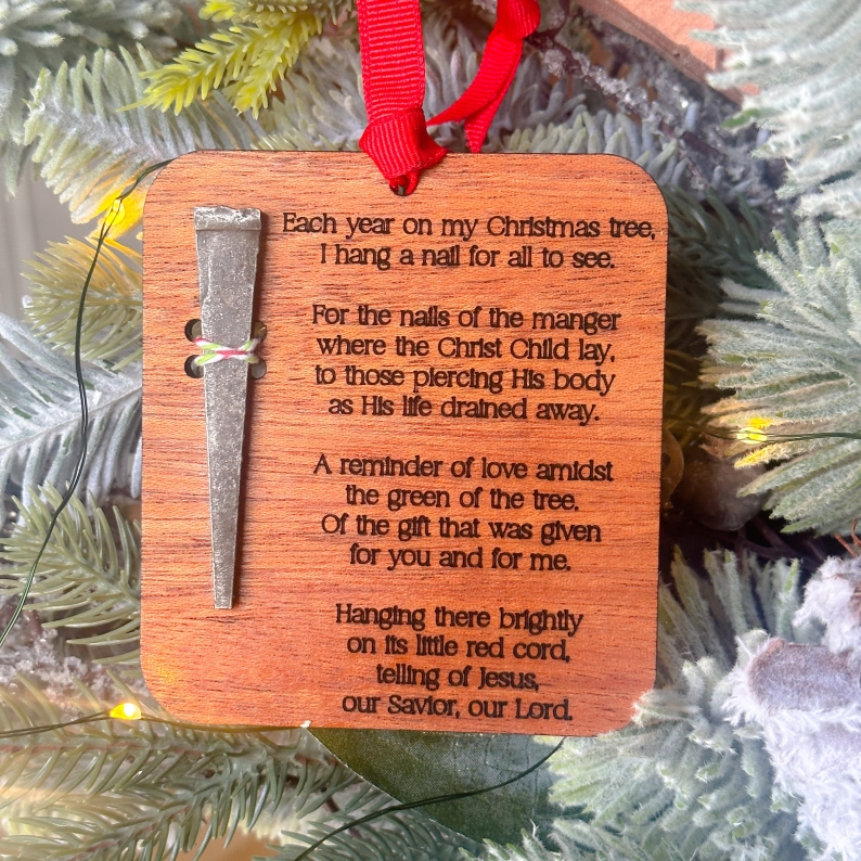 Christmas Nail Ornament | Christmas Present