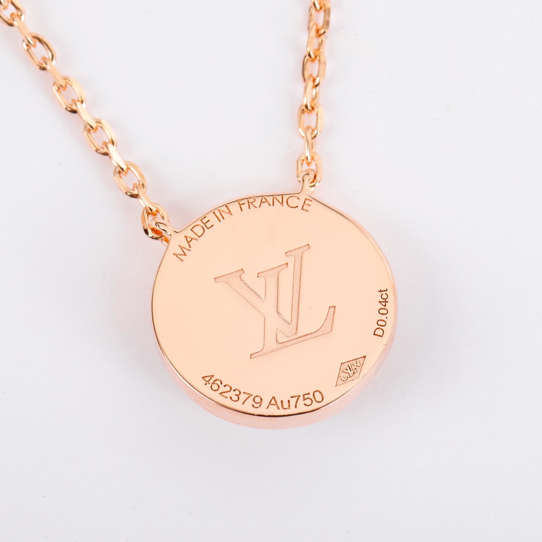 Louis Vuitton Agate Necklace