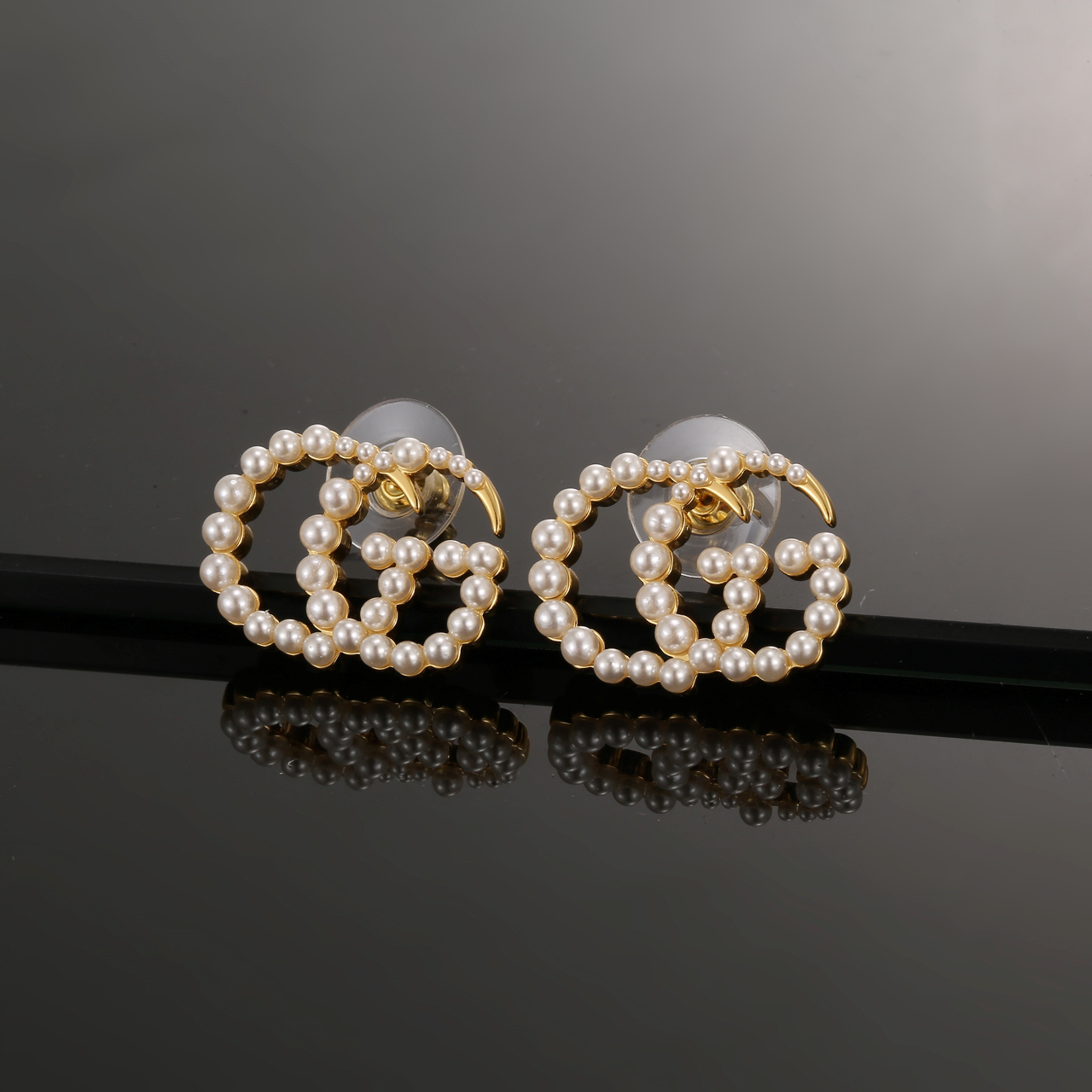 Gucci Pearl Earrings