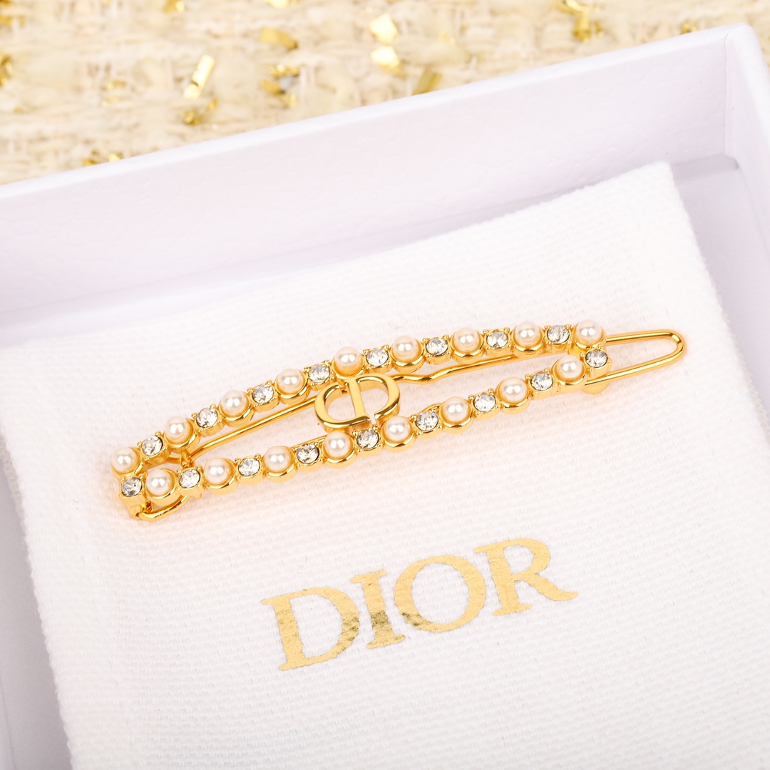 Dior Pearl Crystal Hairpin