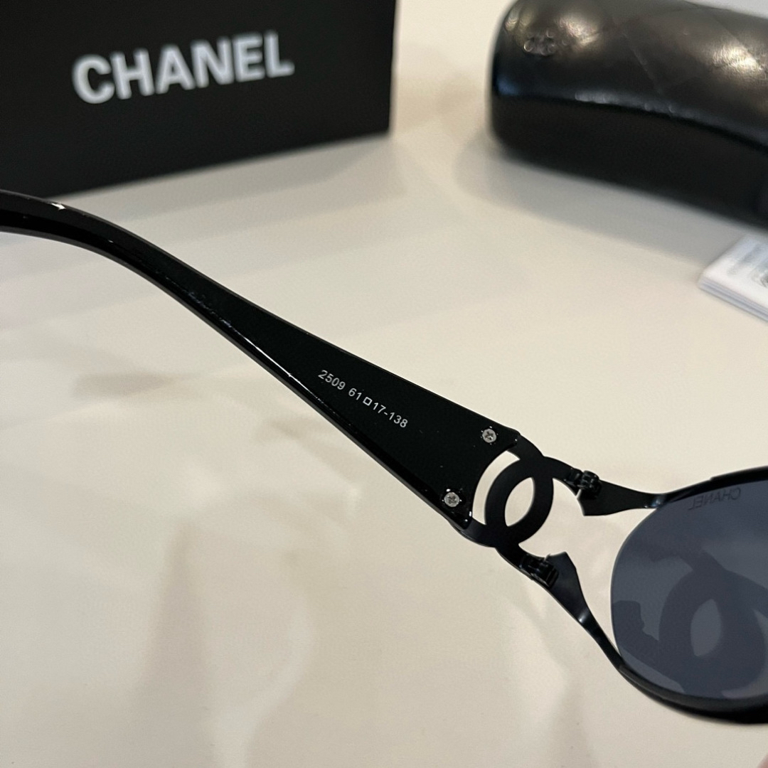 Chanel round frame sunglasses