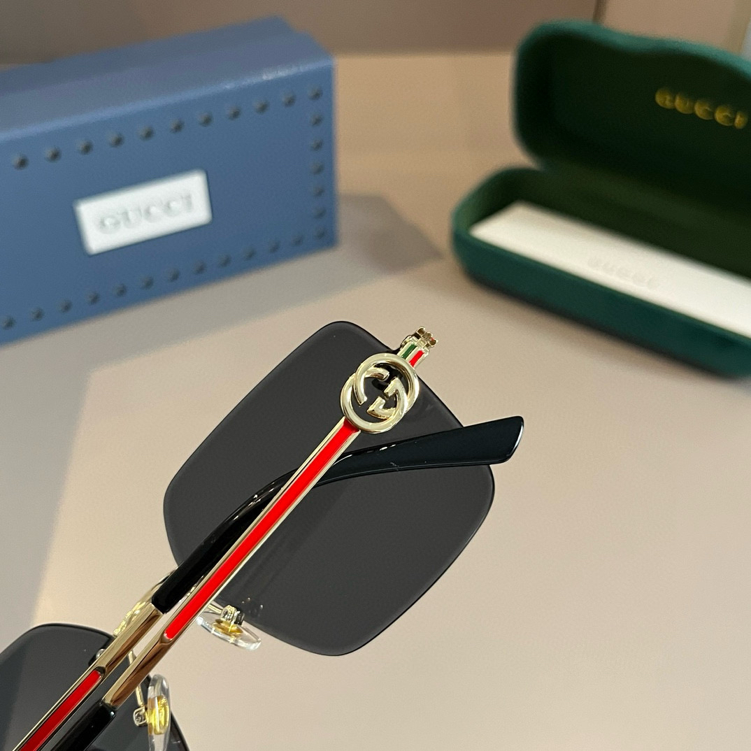 Gucci Square Frame Sunglasses