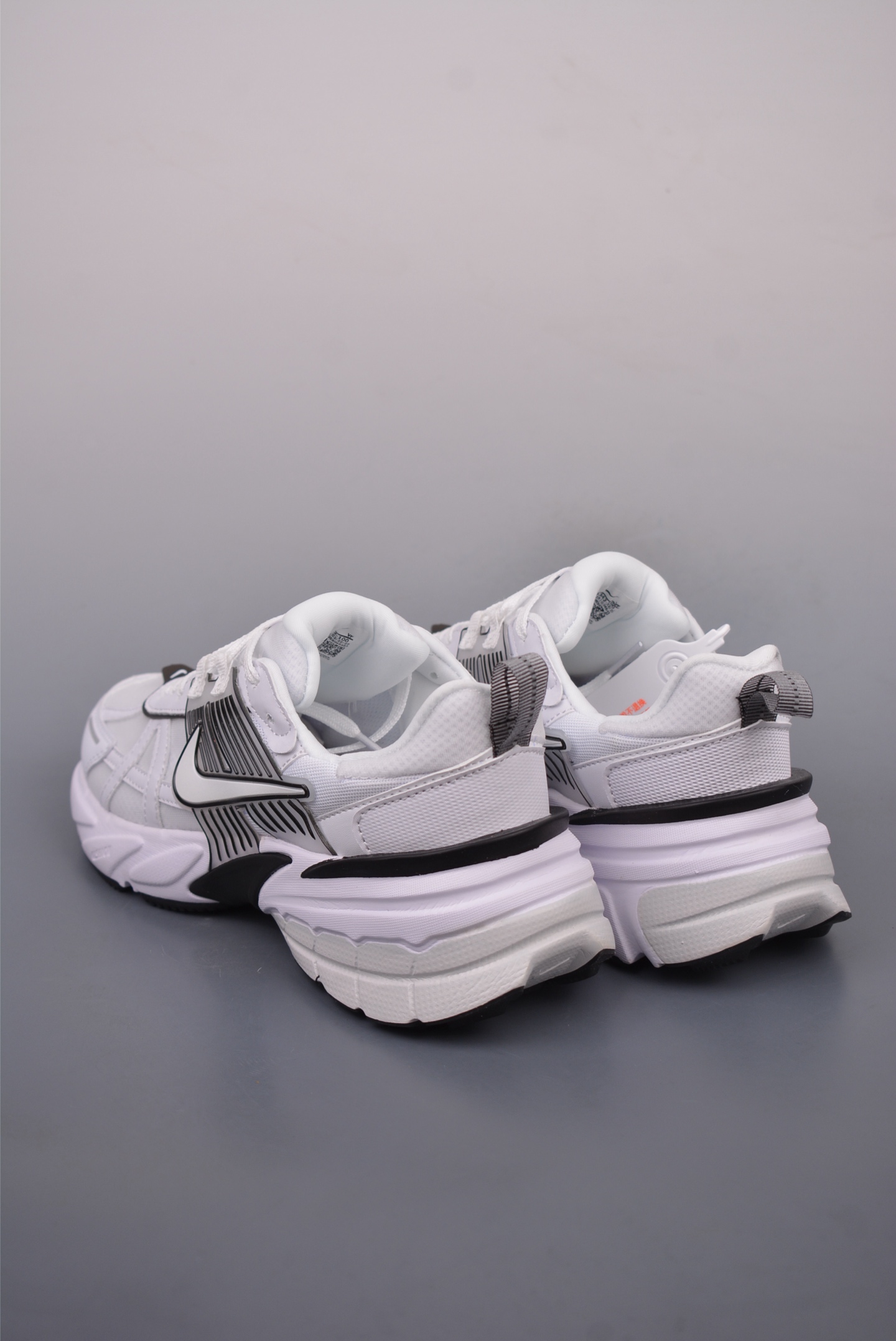 Nike Wmns V2K Runtekk Low running shoes White Striped Zebra HF5342-100