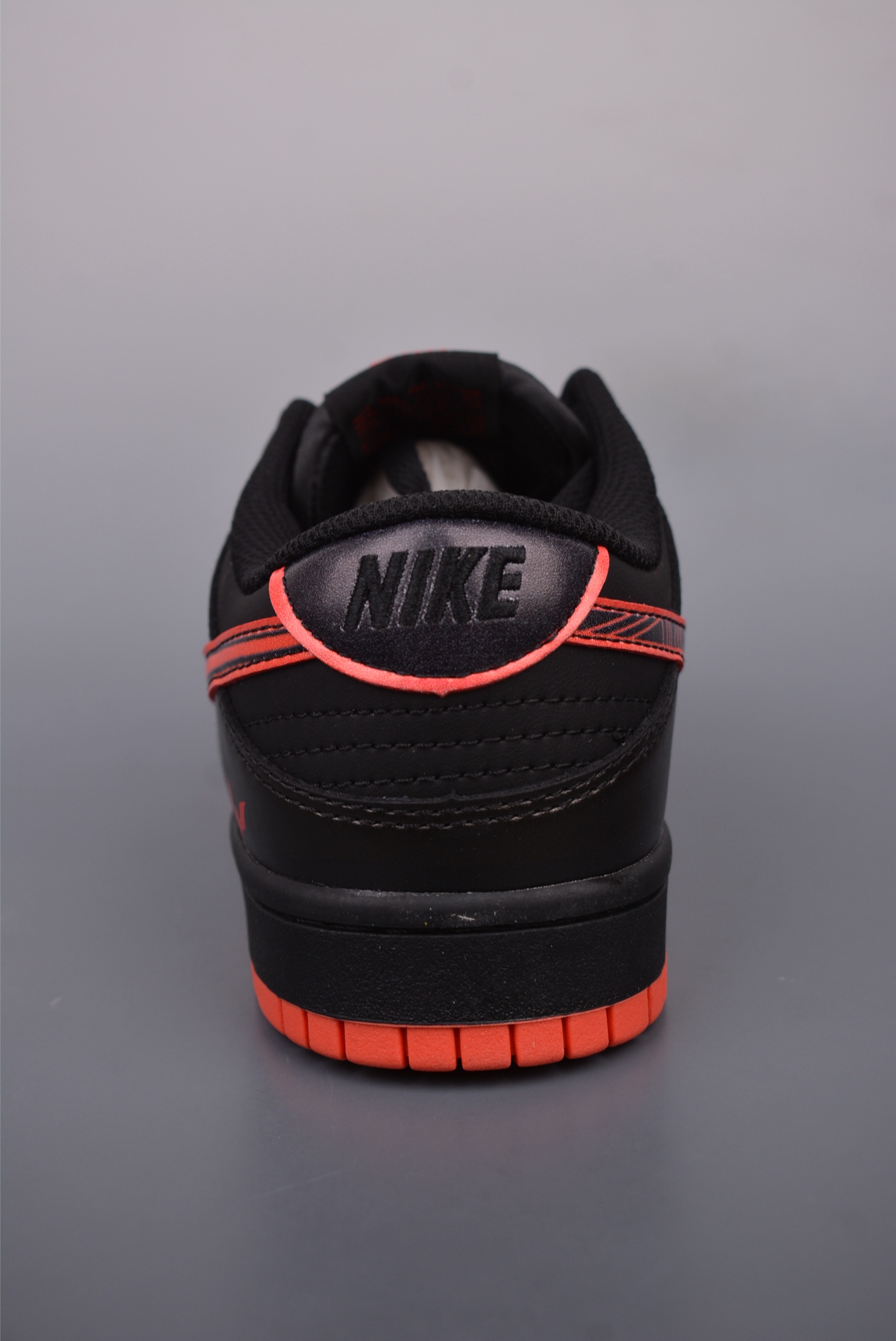 BATMAN BEYOND x NIKE DUNK Black and Red
