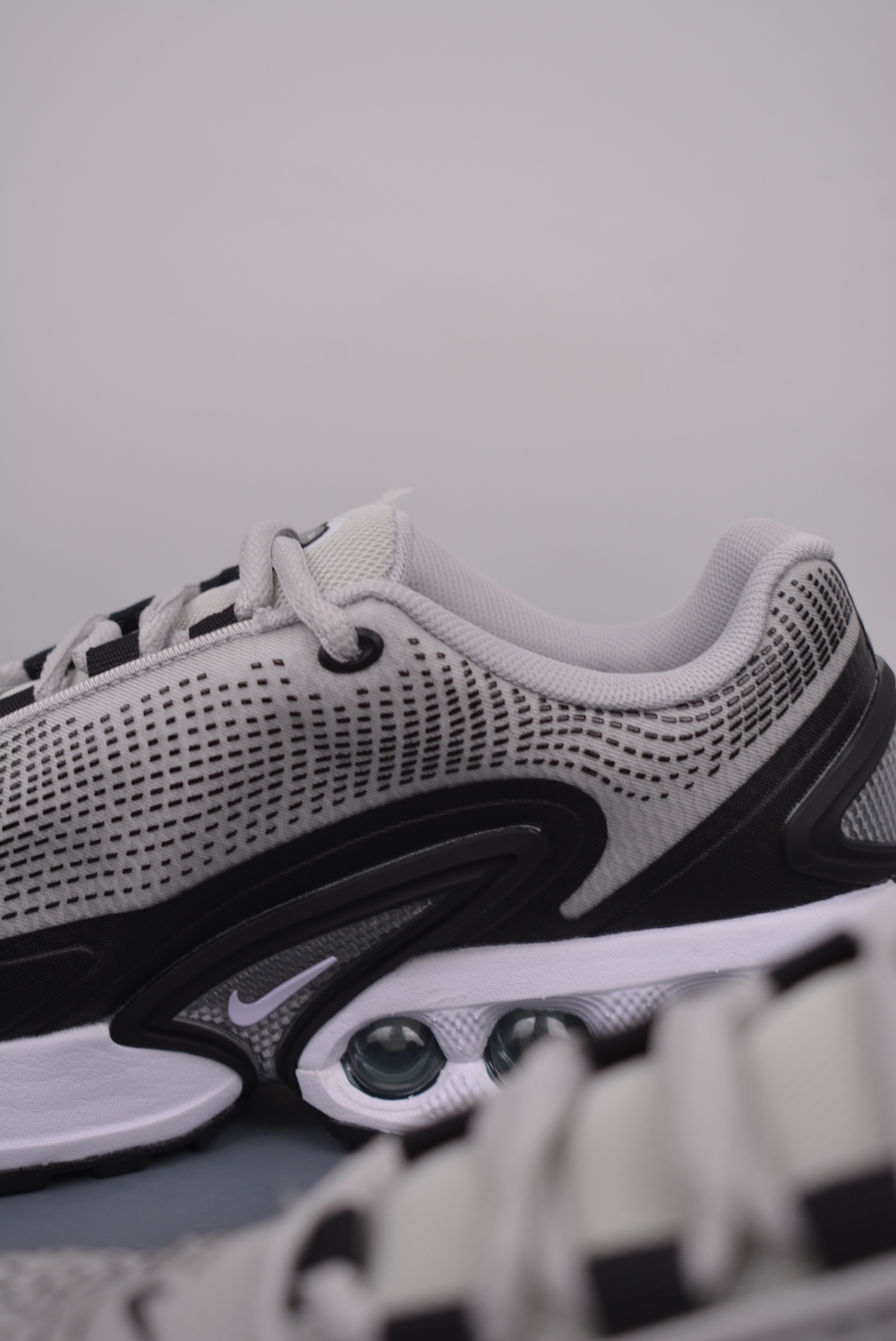 Nike Air Max DNGreyBlackWhite DV3337-007