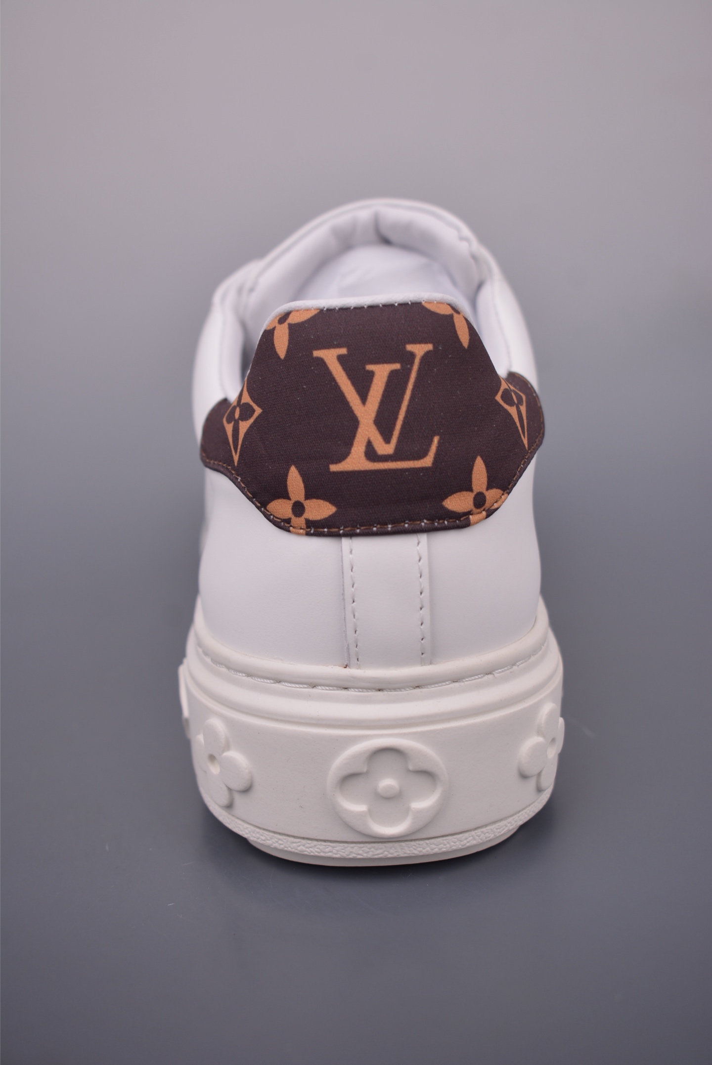 Louis Vuitton LV Time Out sneakers MONOORAM