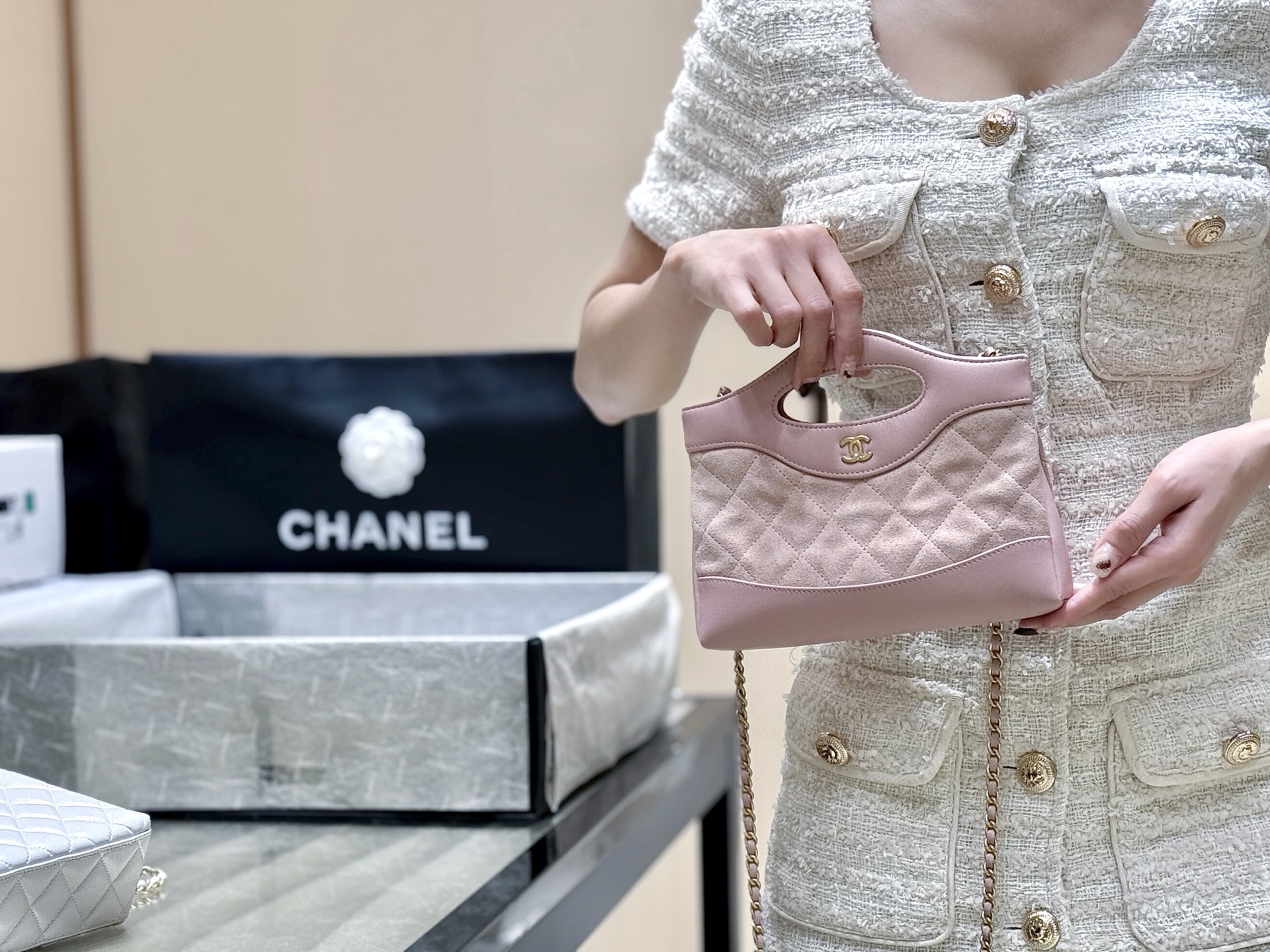 Chanel 25P Spring/Summer Preview Series 31nano Suede Handbag AP3656 00118