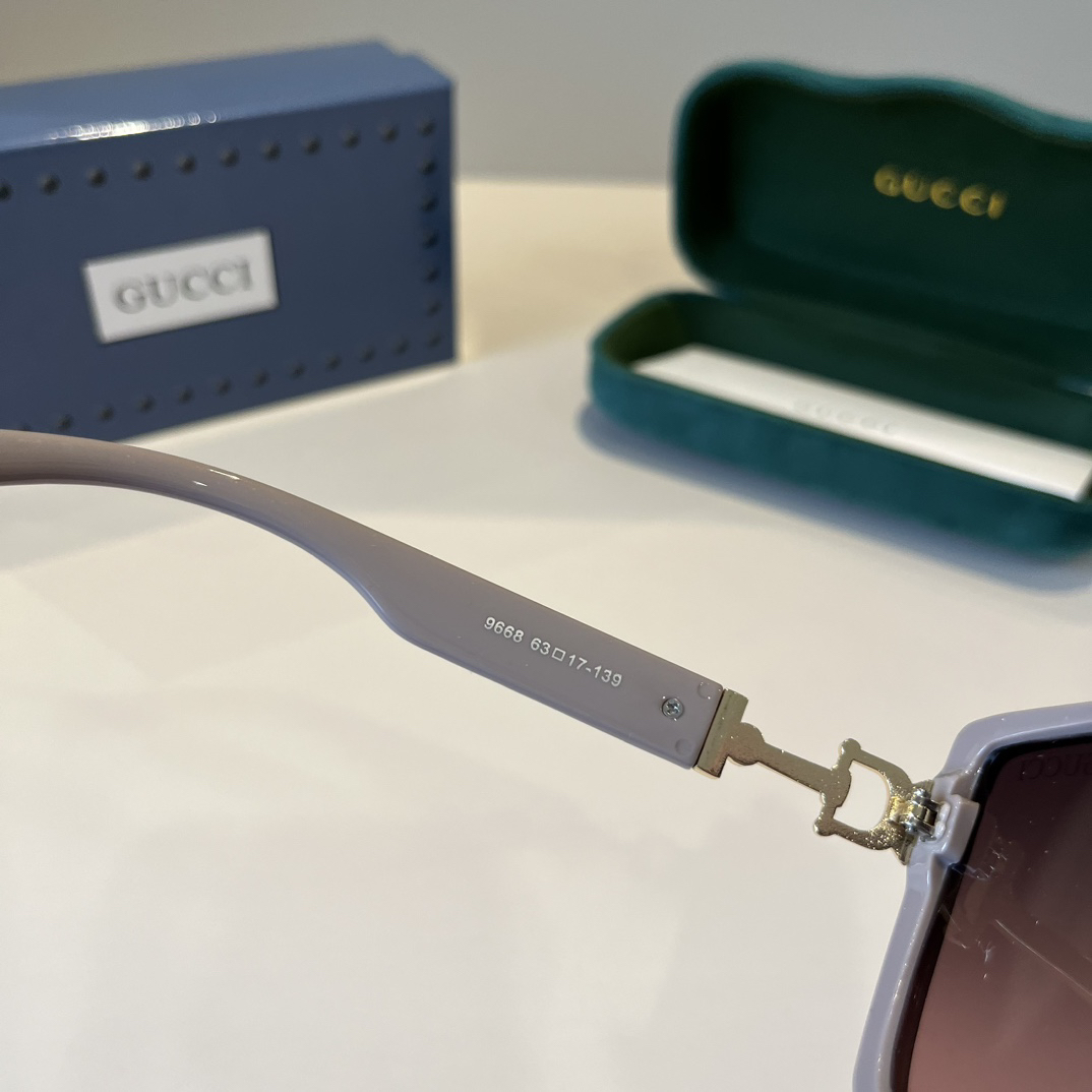 Gucci Square Frame Sunglasses