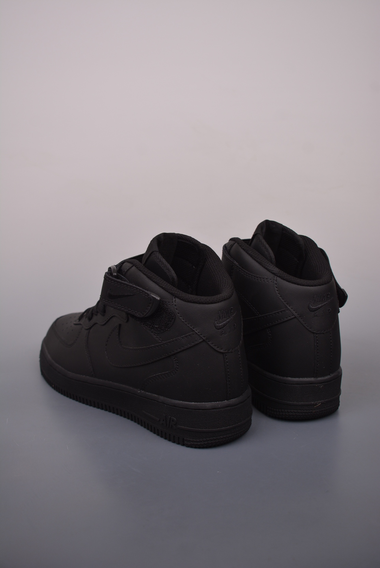 Nike Air Force 1'07 MidTriple Black 315123-001