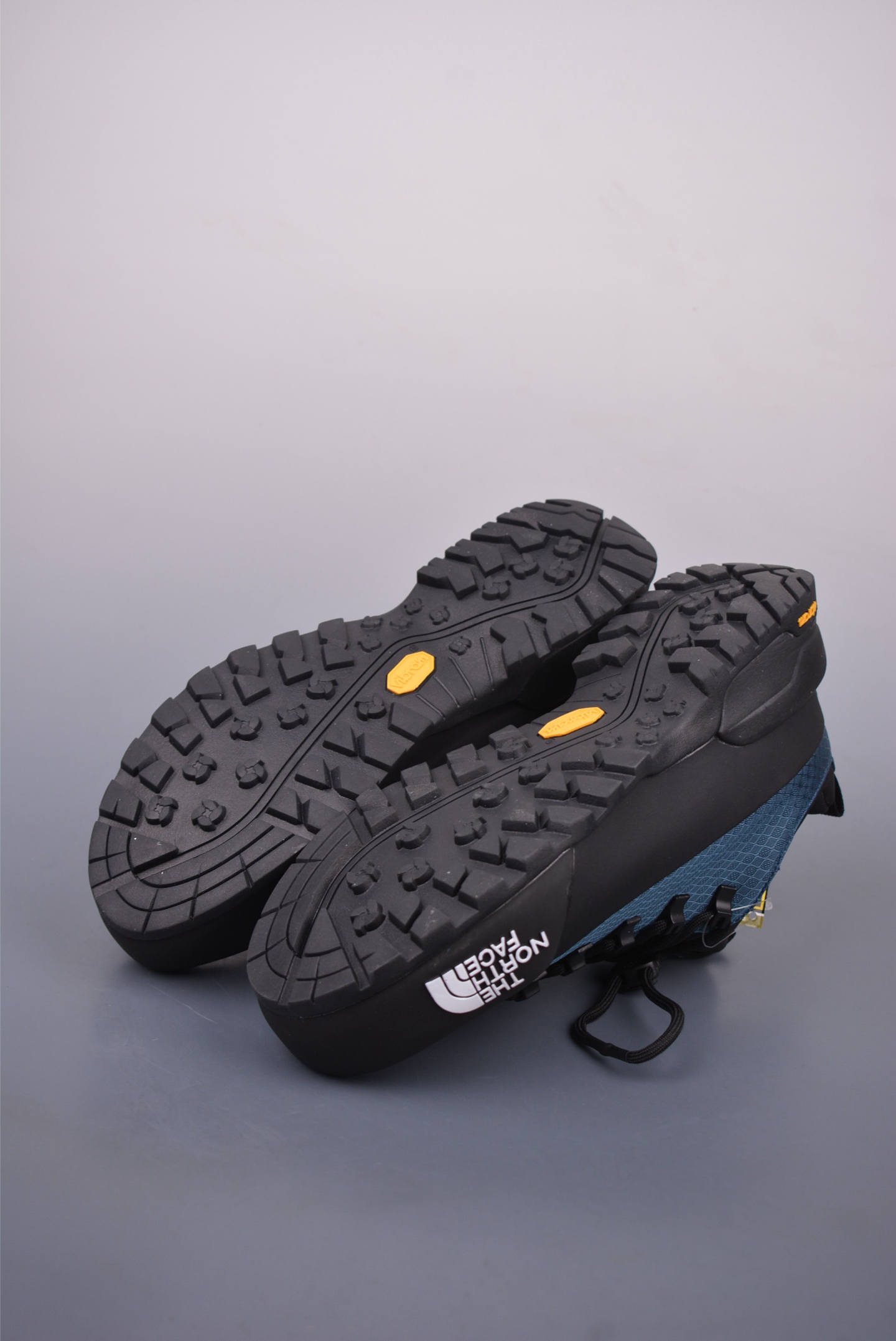 The North Face Glenclyffe Low sneakers black blue NF0A817B