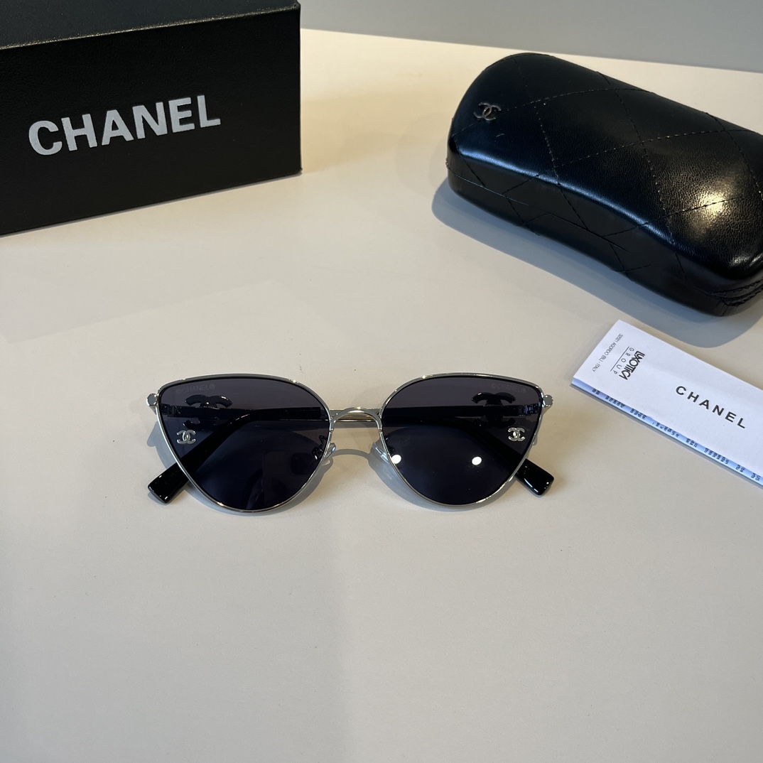 Chanel round frame sunglasses