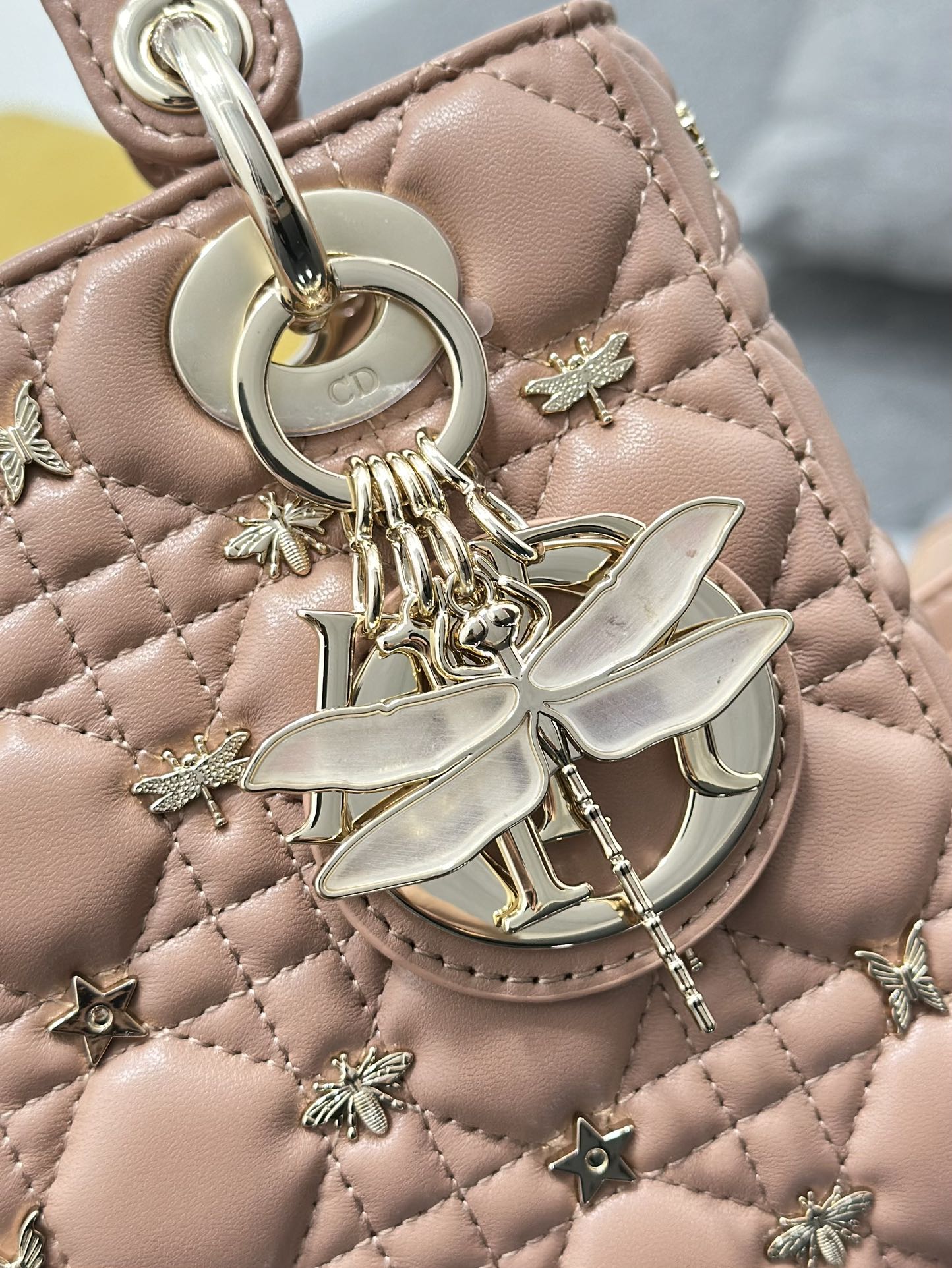 Dior Lady Dior My Four-grid Dragonfly Stud Pink Lady Dior Bag M0538