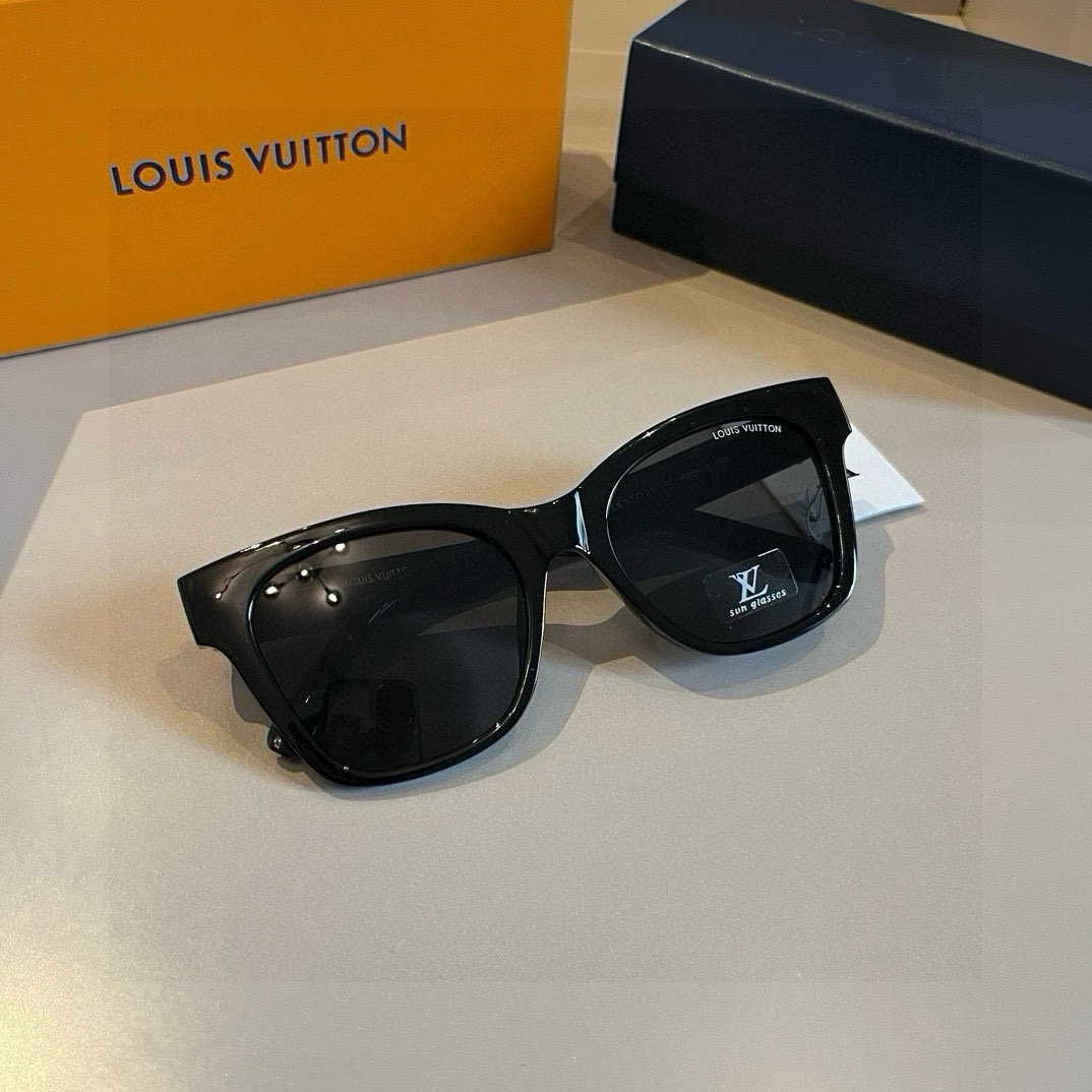 Louis Vuitton square-frame sunglasses