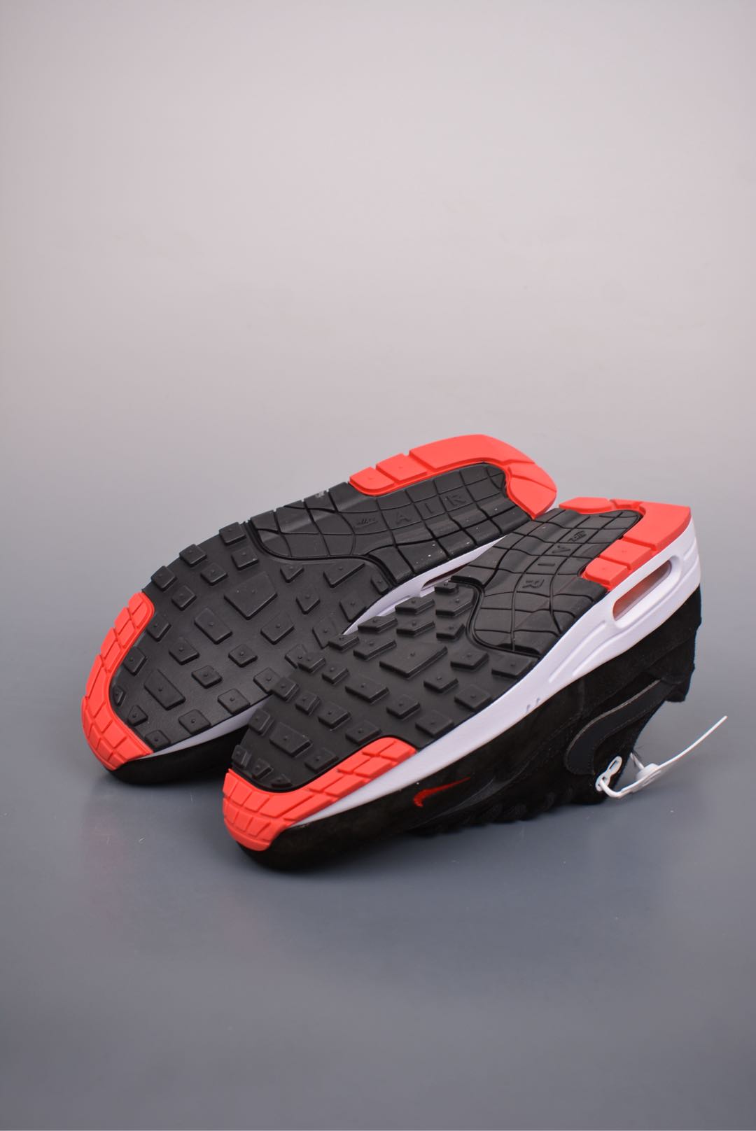 Nike Air Max 1 Premium Bred first generation series black and red bull FV6530-002