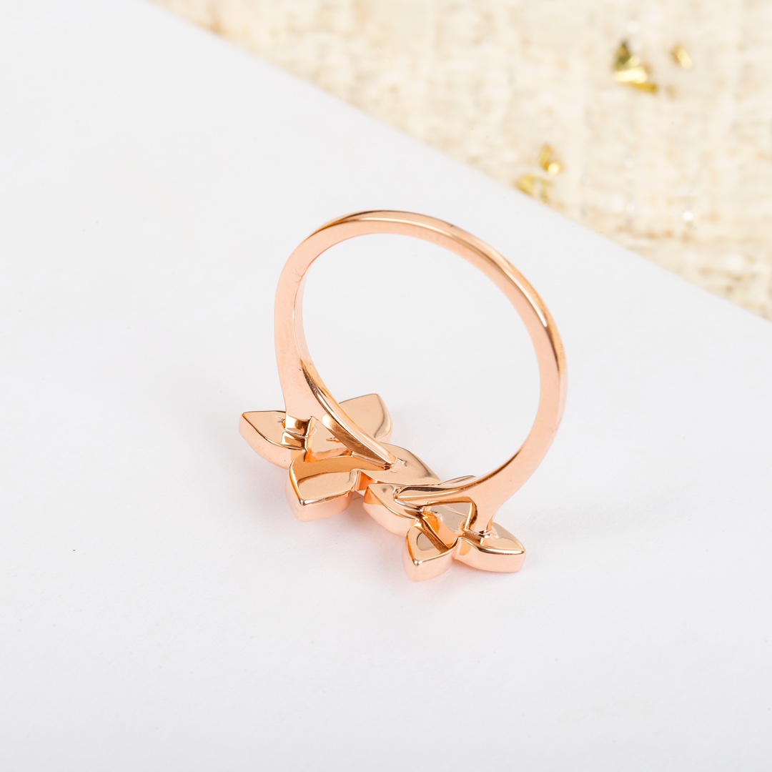 Louis Vuitton STAR BLOSSOM Floral Ring