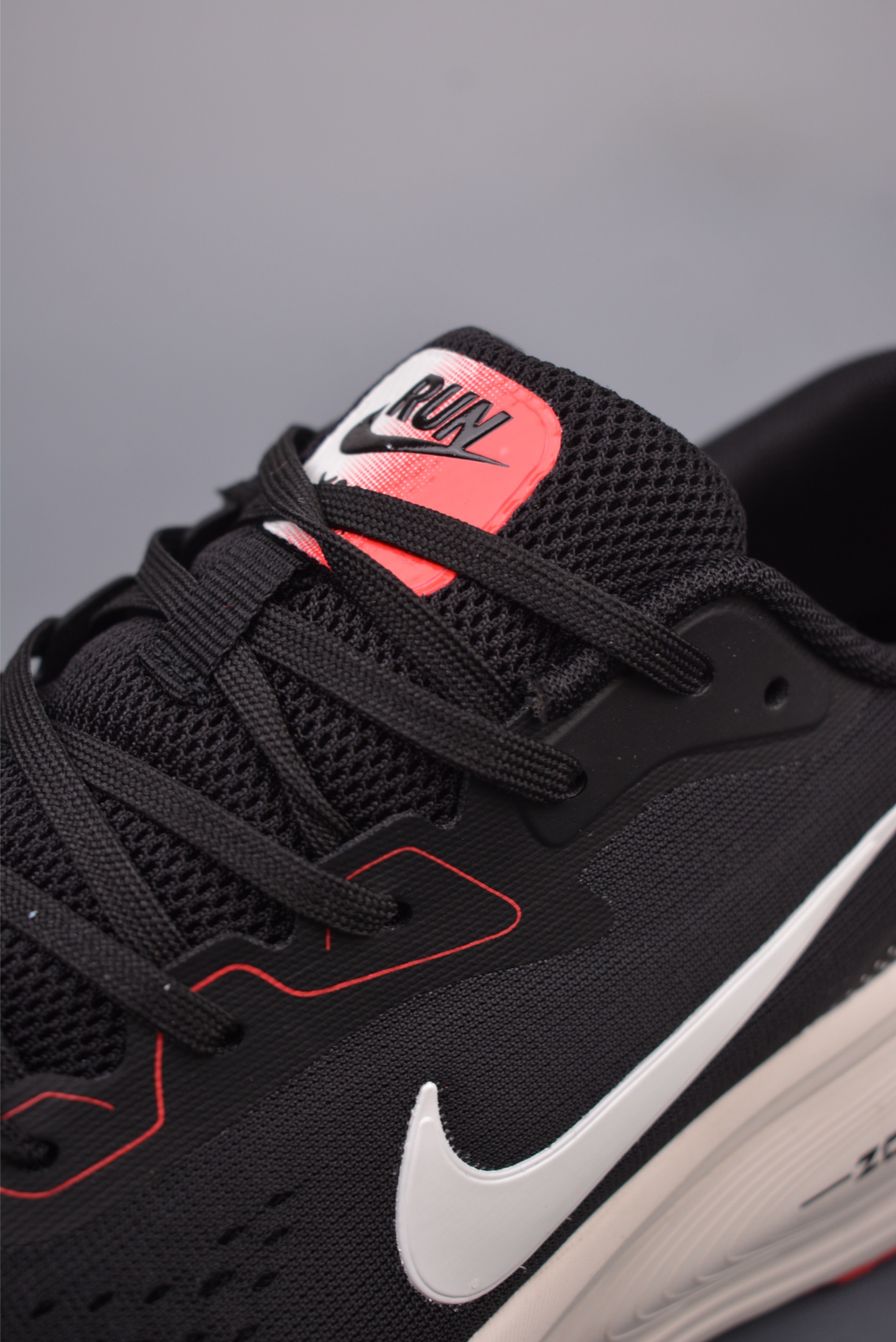 Nike Air Zoom Vomero 18X Black White Red Hook HM2519-372