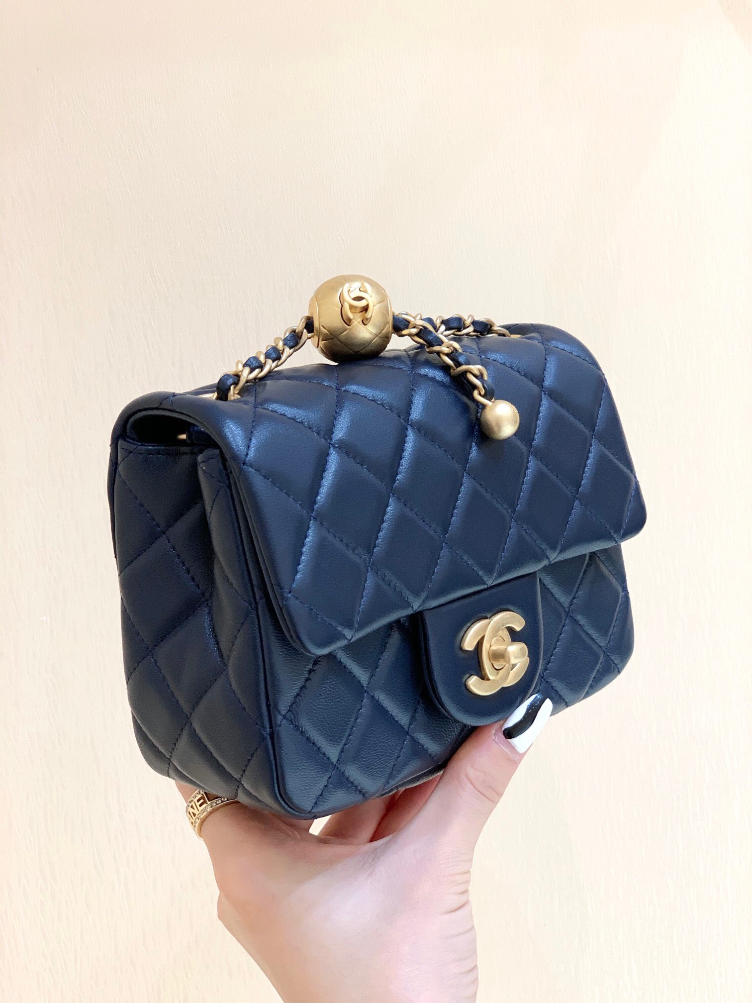 Chanel 23K cf mini chain bag AS1786