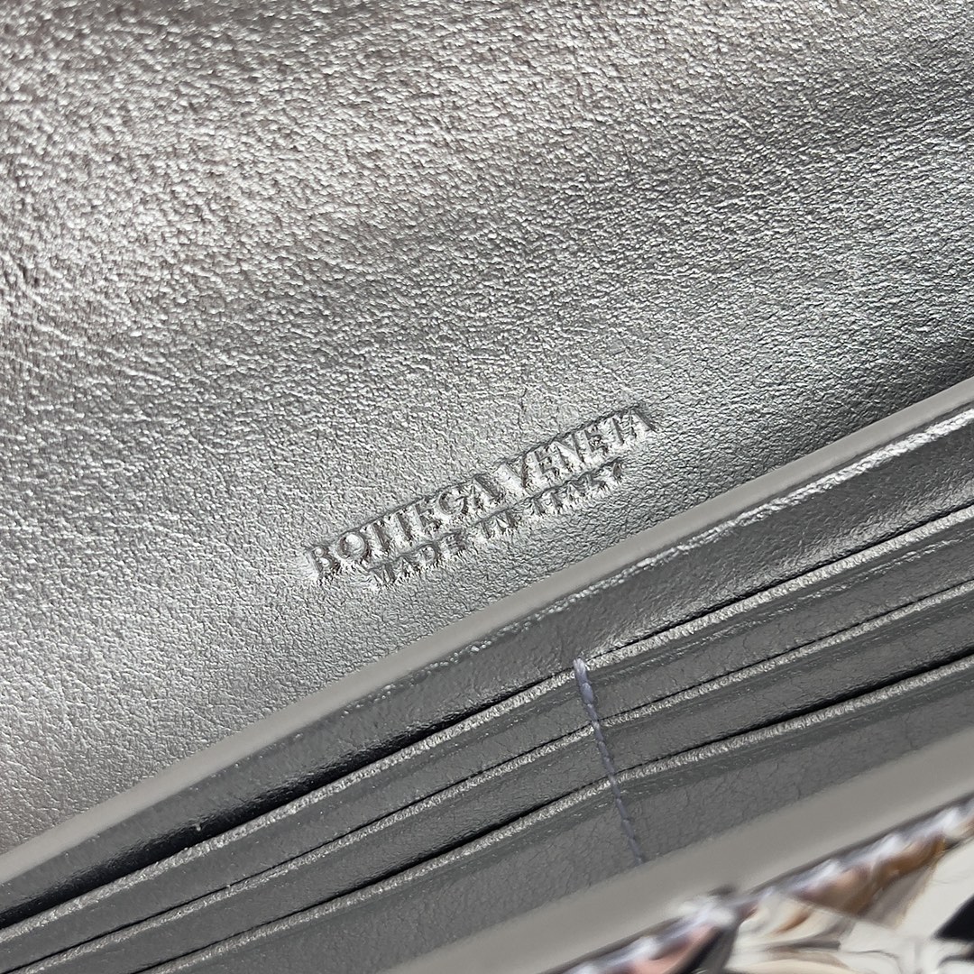 Bottega Veneta Andiamo Evening Clutch 741511