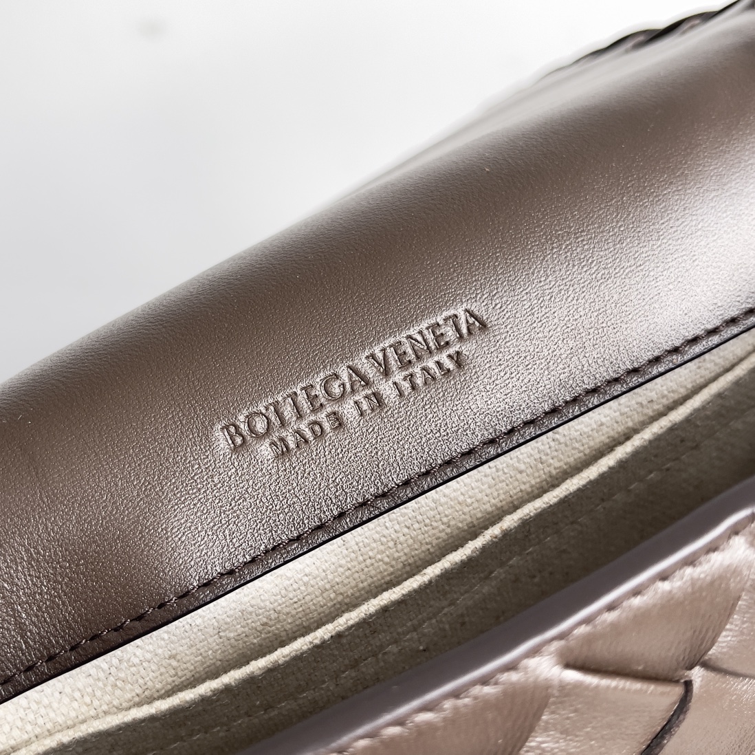 Bottega Veneta Cobble Bag 755659