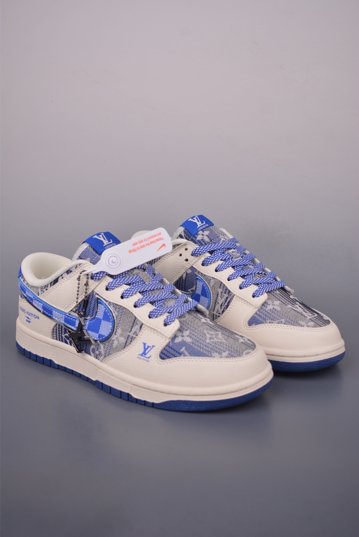 LV x Nike SB Dunk Low 