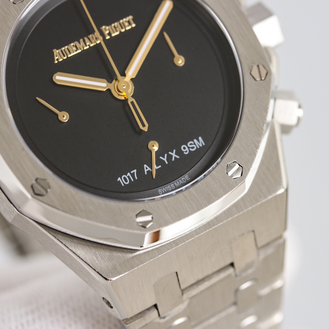Audemars Piguet Royal Oak 26240BA.OO.1320BA.01