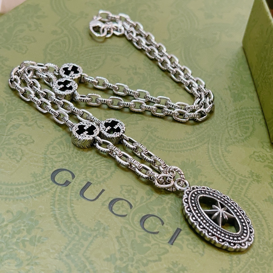 Gucci Anger Forest series oval GG chain necklace
