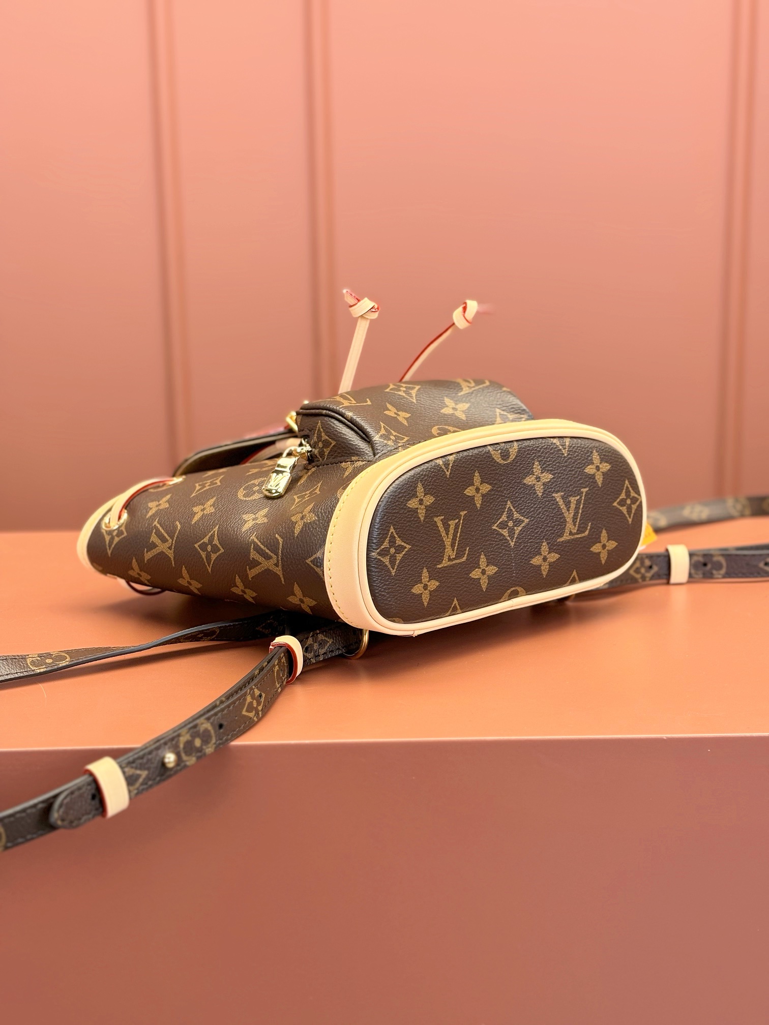 Louis Vuitton montsouris backpack M11199
