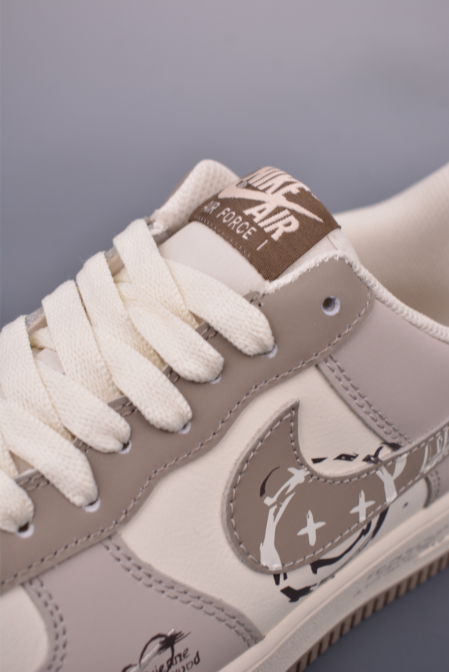 Nike Air Force 1 Low 
