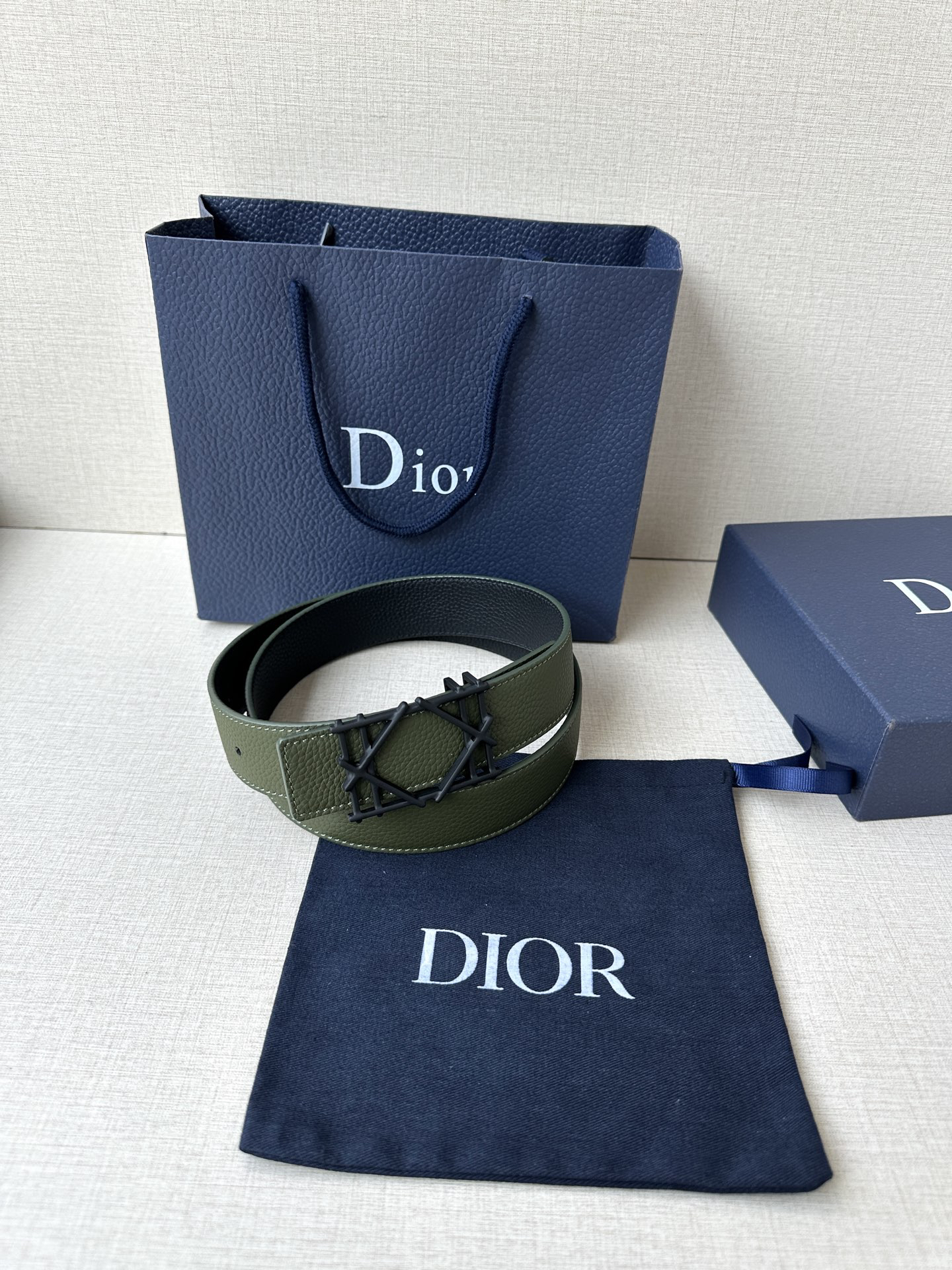 Dior double-sided leather belt with rattan check buckle, 3.5cm wide