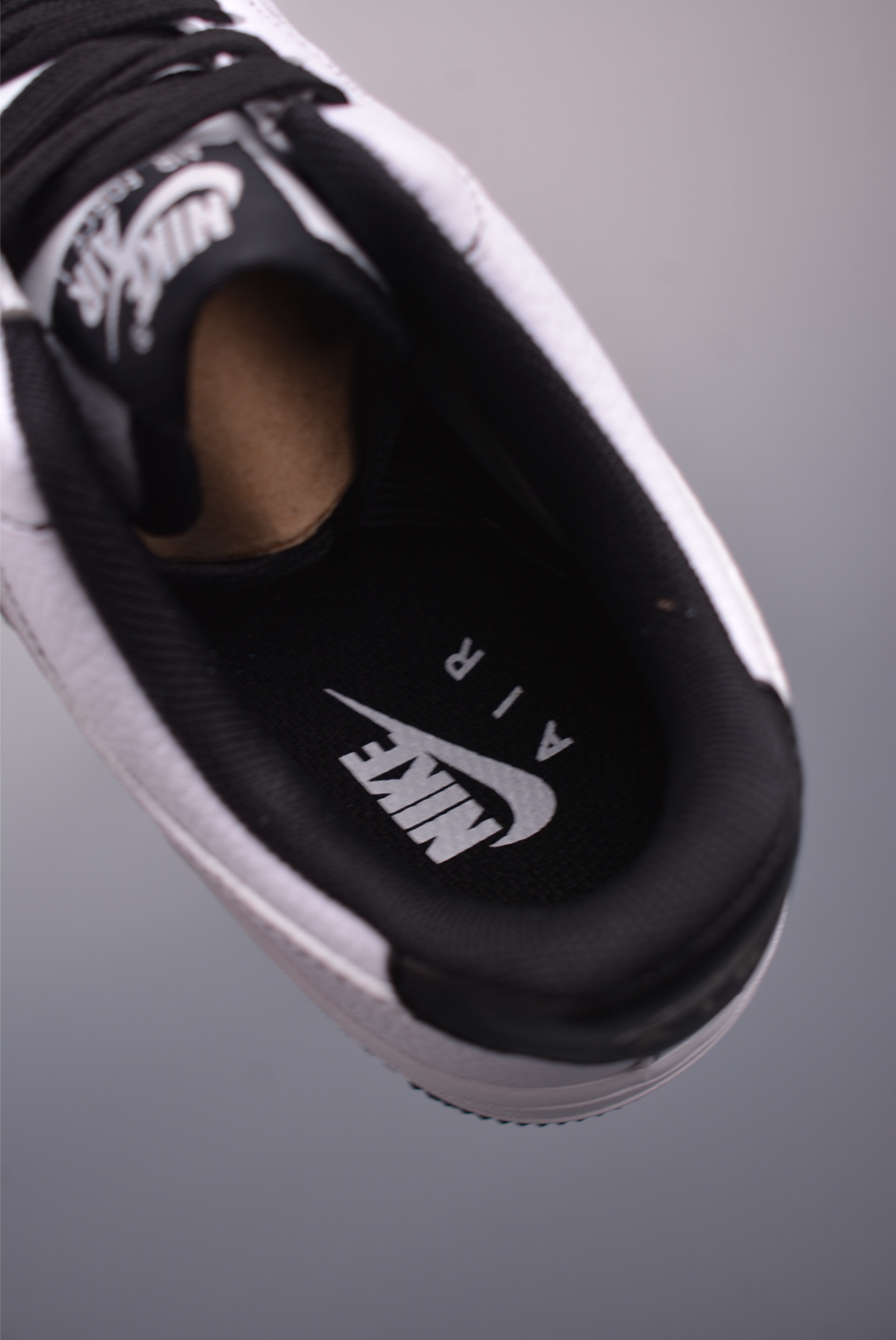 Nike Air Force 1 Low 