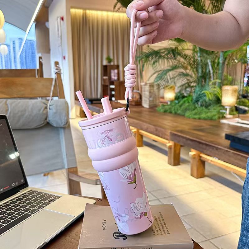 Floral pattern insulated water bottle, large capacity, stainless steel straw cup, perfect for use in the car or office.