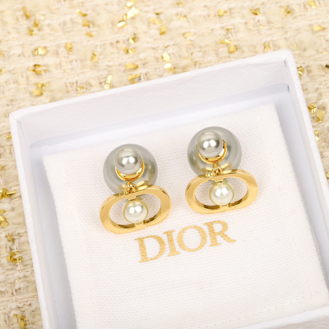 Dior CD pearl earrings