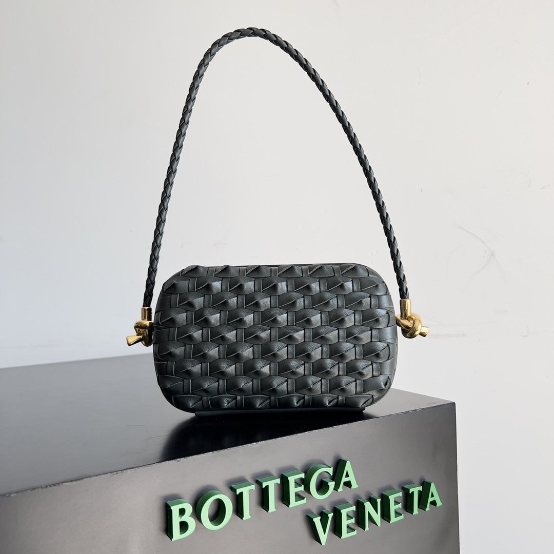 Bottega Veneta Knot woven evening bag 717623