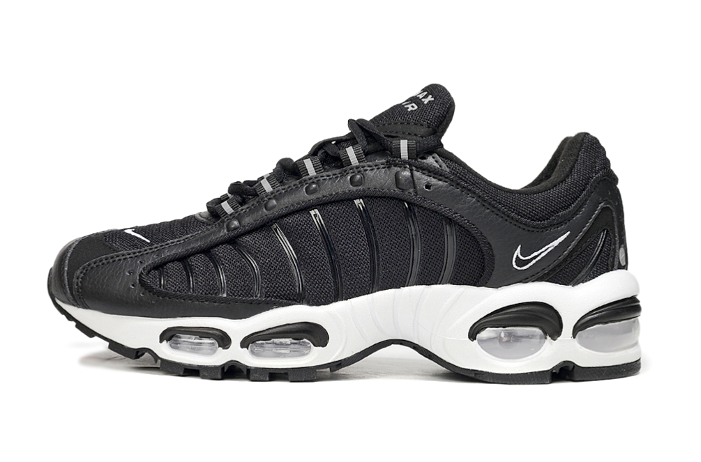 Air Max TailWind 4