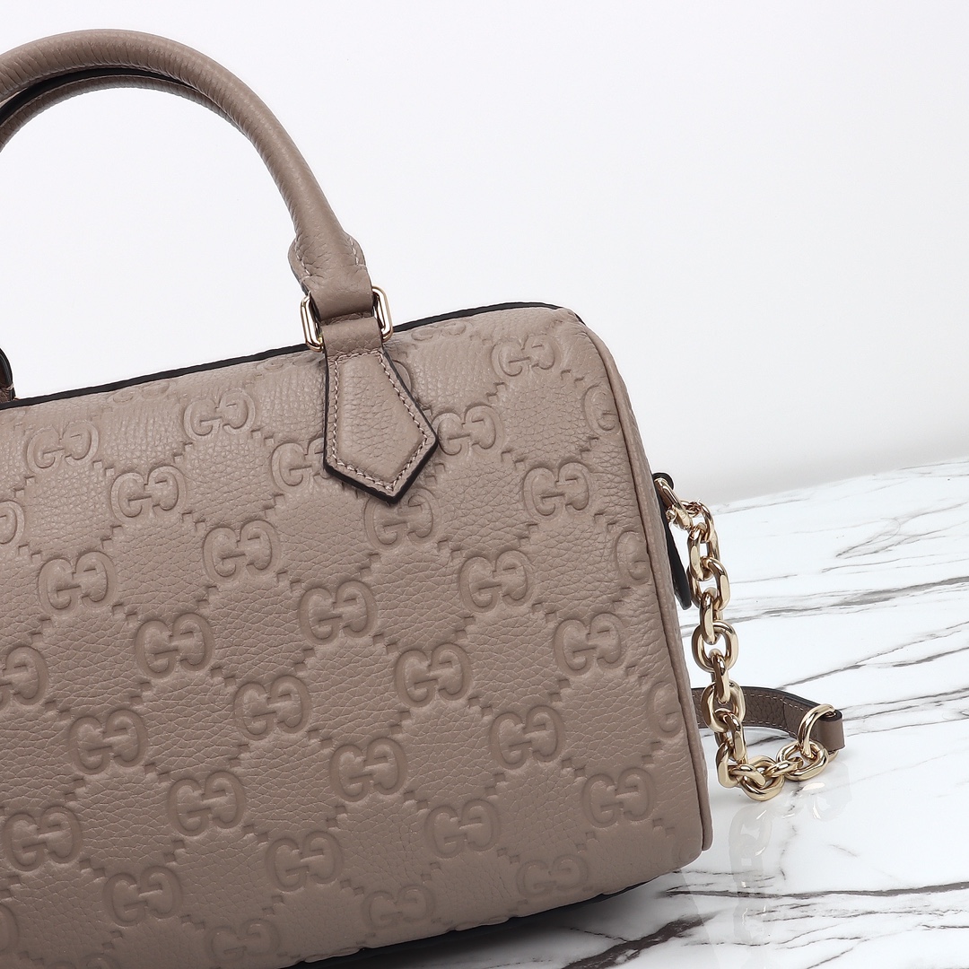 Gucci GG Emblem Medium Boston Bag‎ 815255 AAEEM 1000