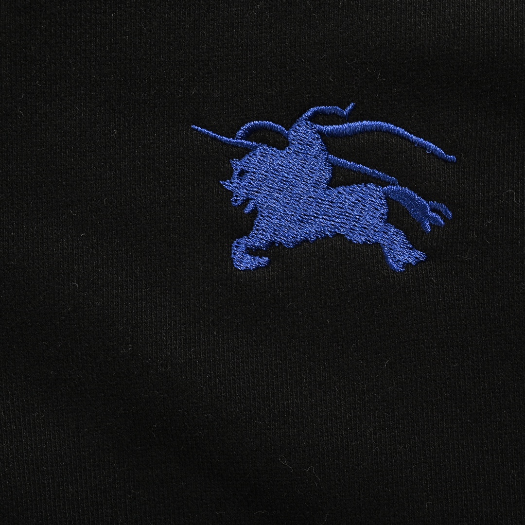 Burberry 24Fw small warhorse embroidered half-zip lapel sweatshirt