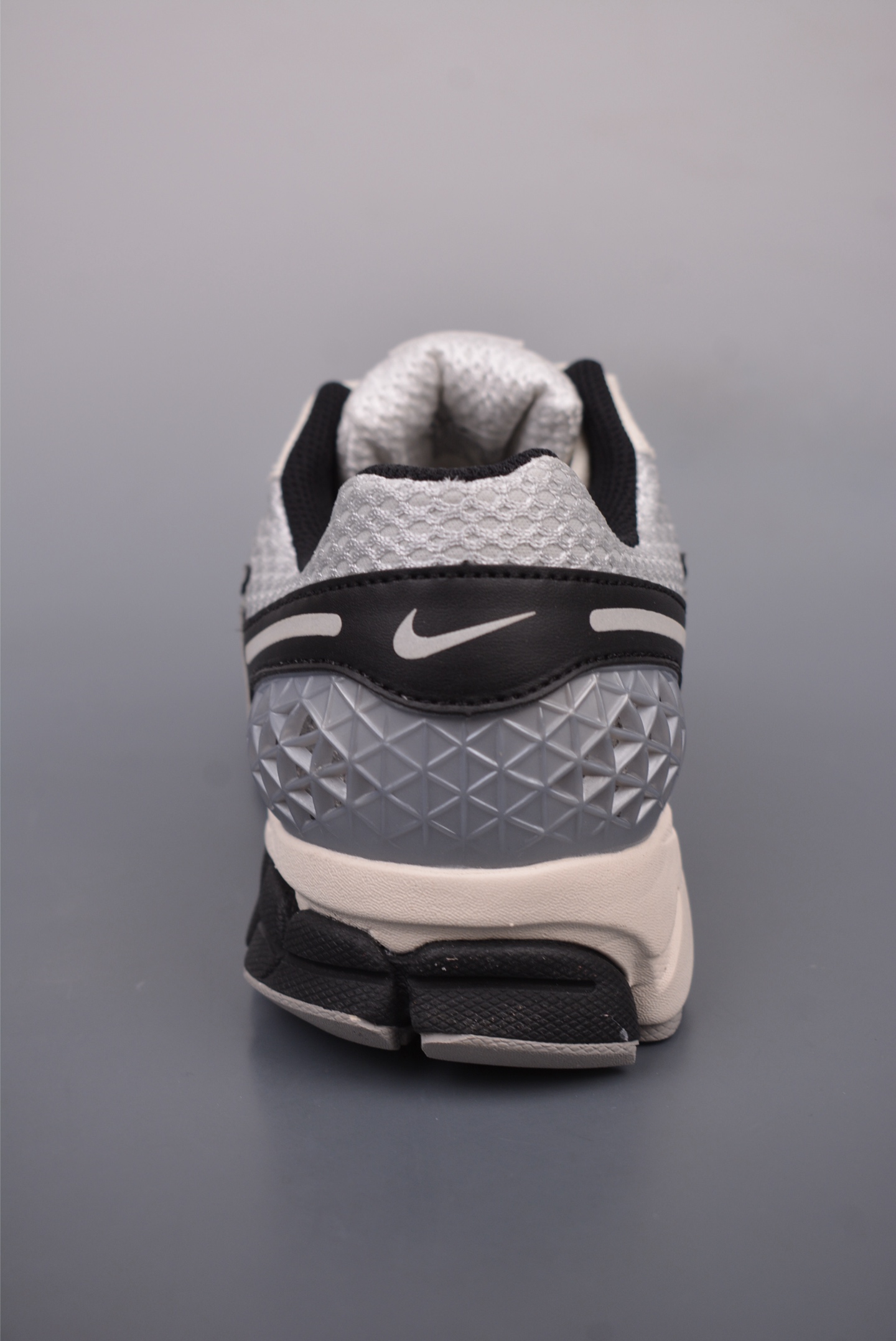 Nike Zoom Vomero 5 Panda White Black HQ1182-001