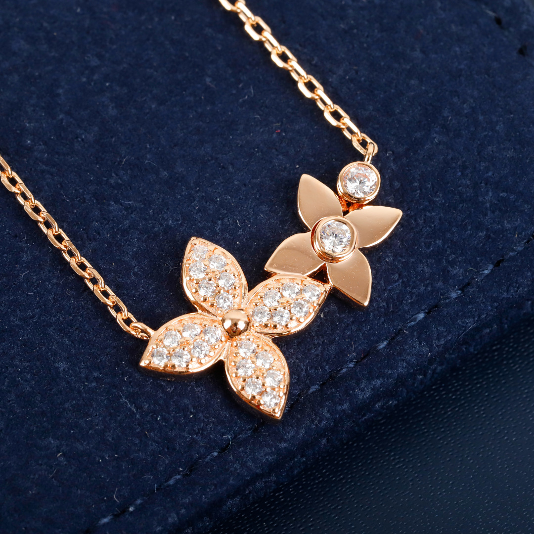 Louis Vuitton Monogram Flower Diamond Floral Pattern