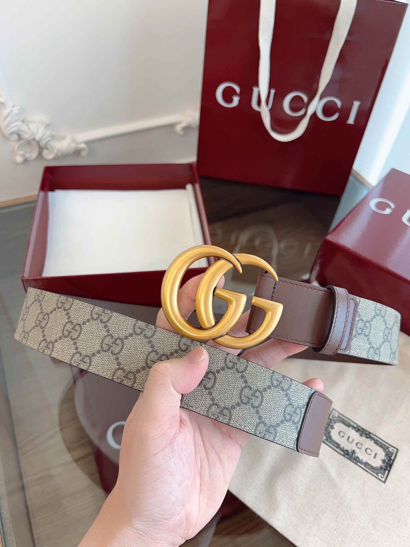 Gucci Double G brass buckle leather belt with a width of 4.0cm