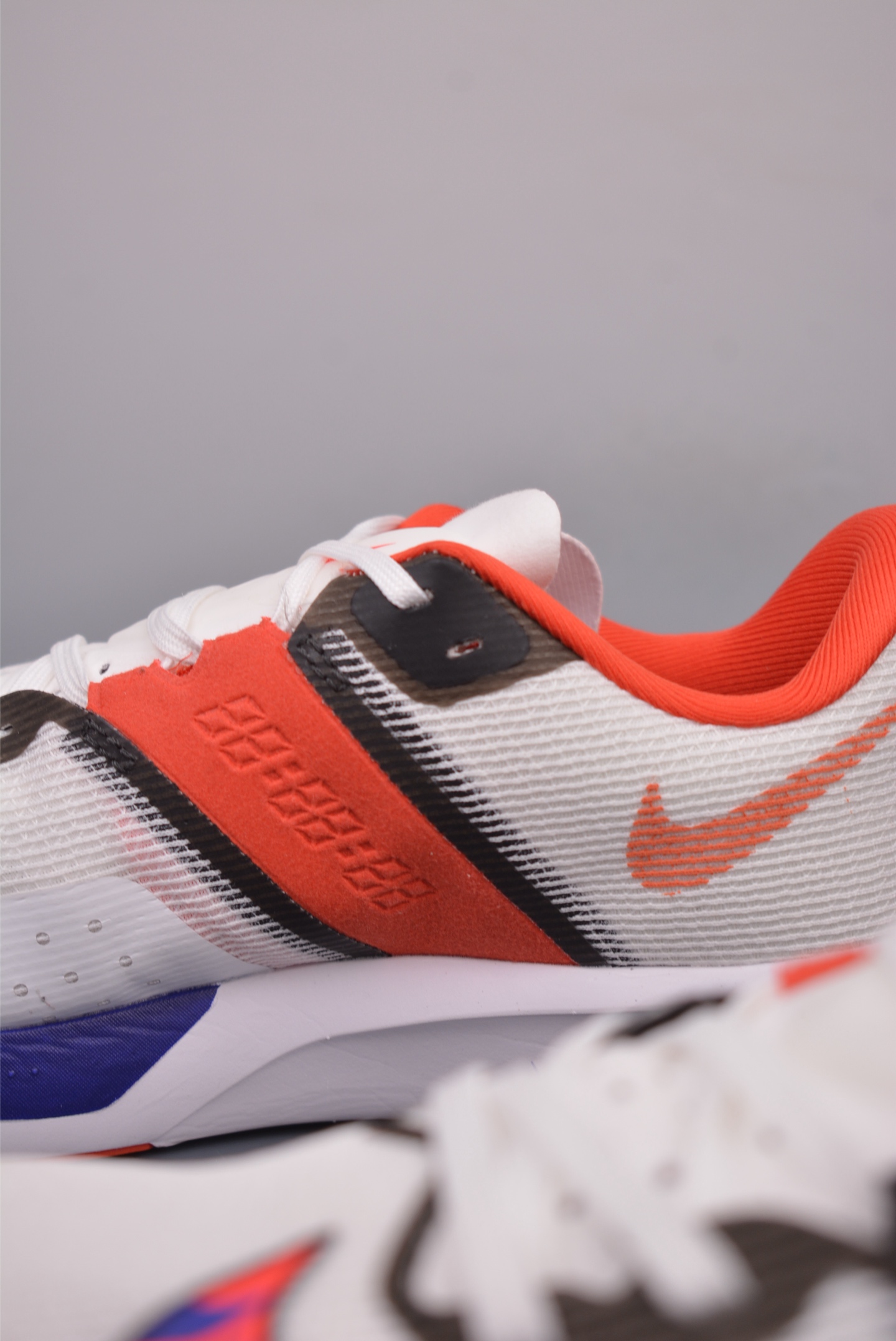 Nike Air Zoom Rival Fly 4 White, Black and Red Flame Hook HQ3512-100