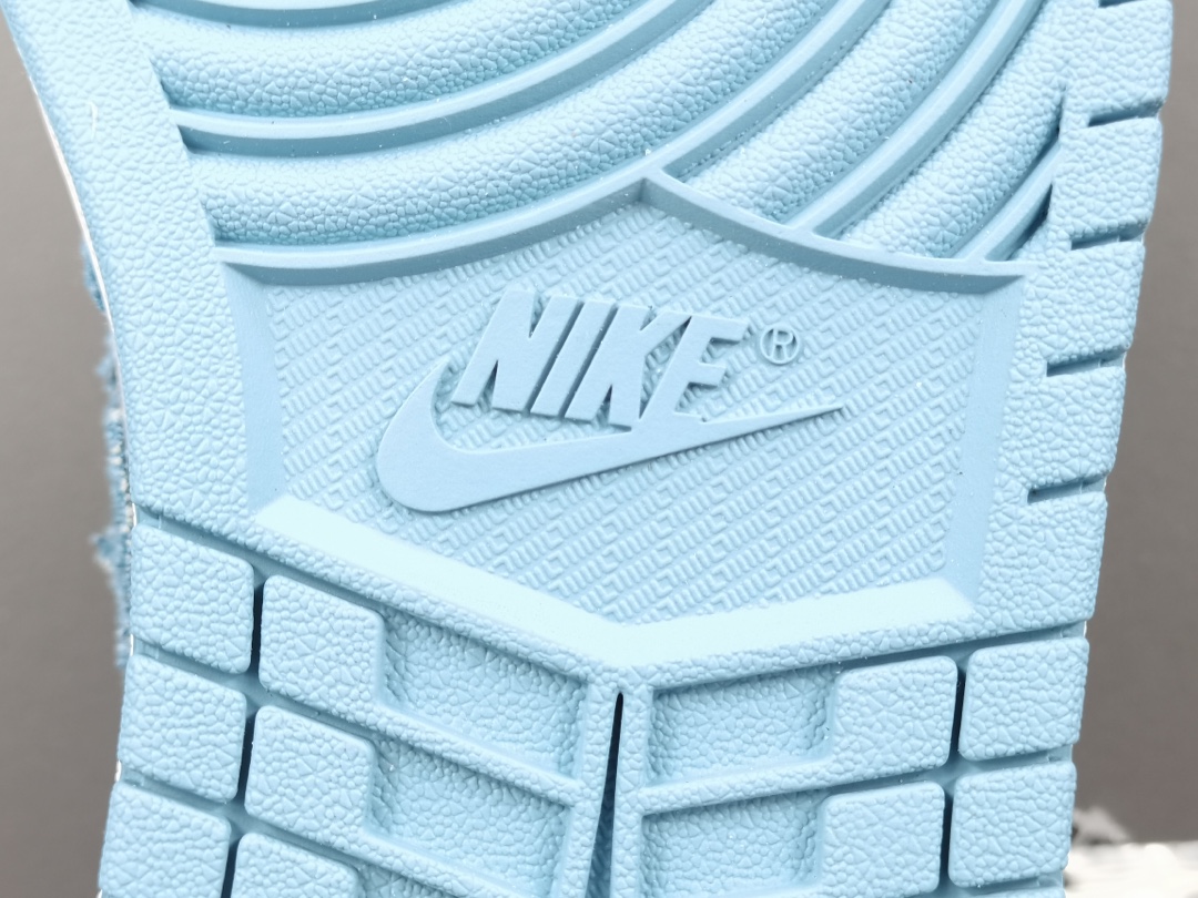 Nike Wmns Air Jordan 1 Retro High OGDenim DM9036-104