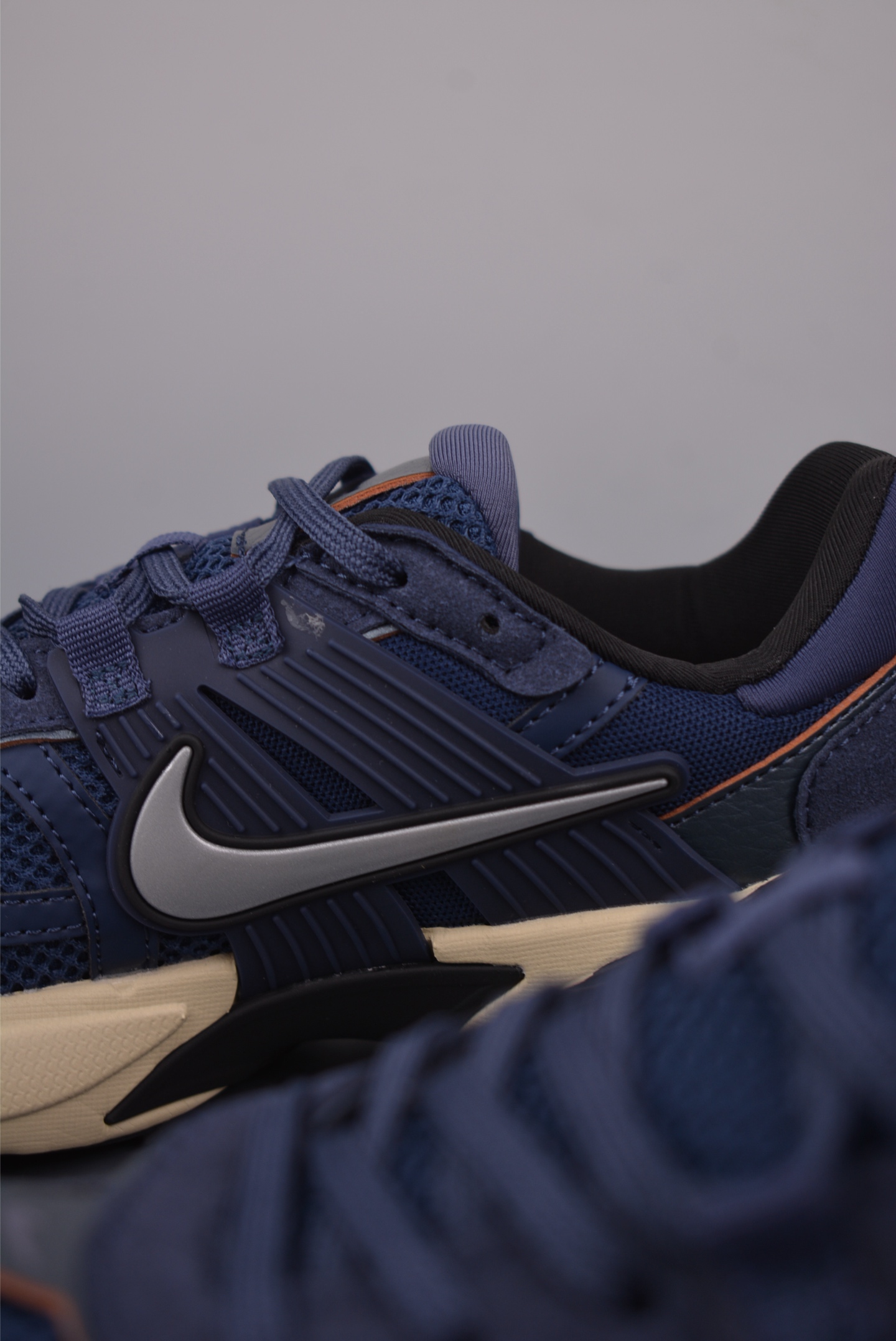 Nike V2K Runtekk 