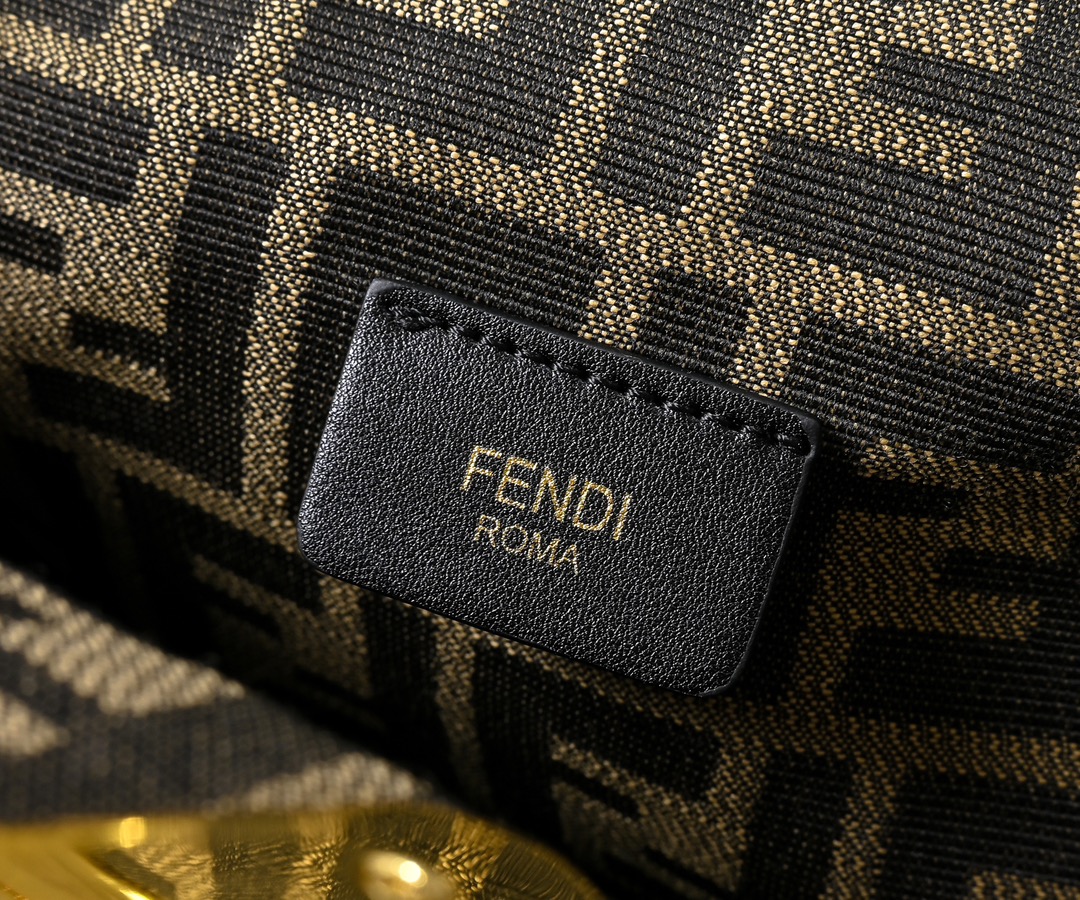 FENDI First Shoulder Bag 80017