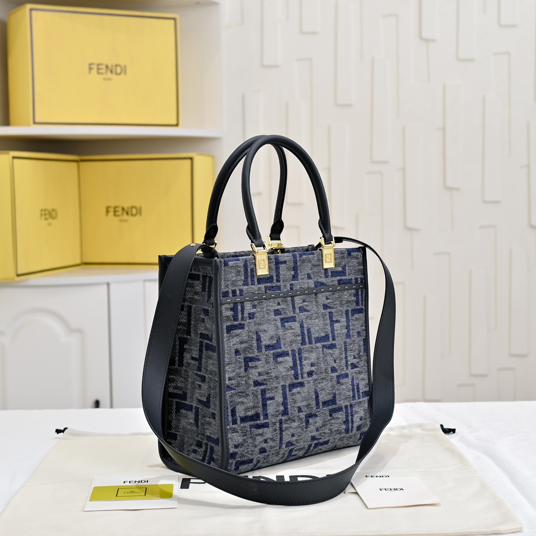 FENDI 0FÉŃĎI TOTE BAG 3364