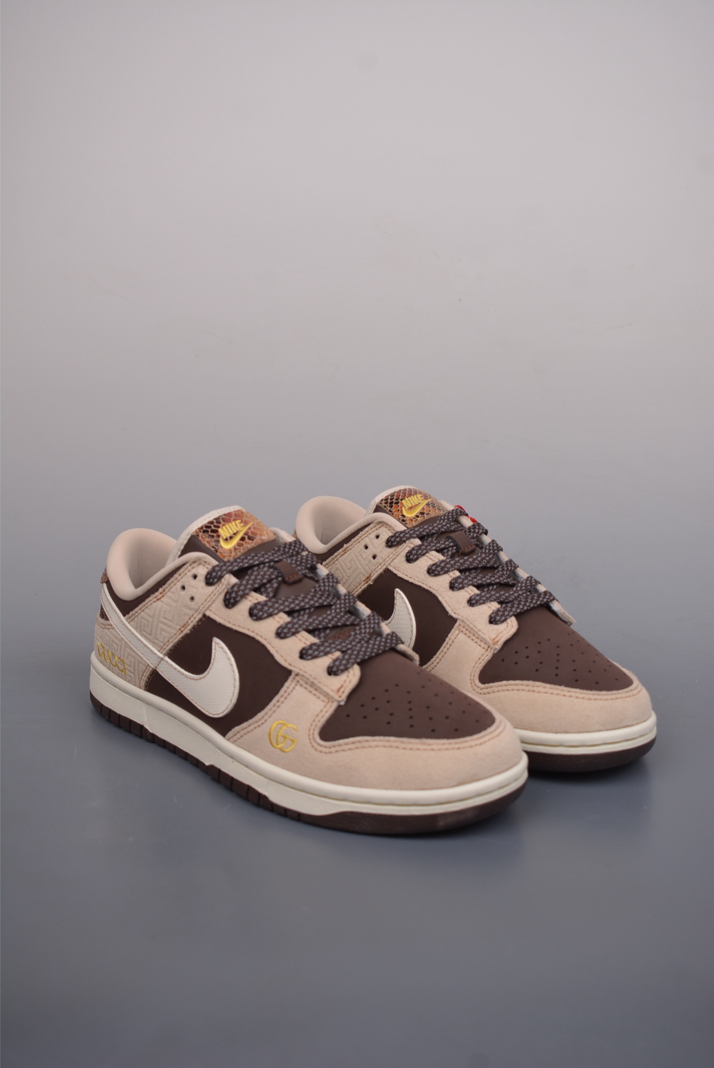Gucci x Nike SB Dunk Low joint sports shoes AG3702-859