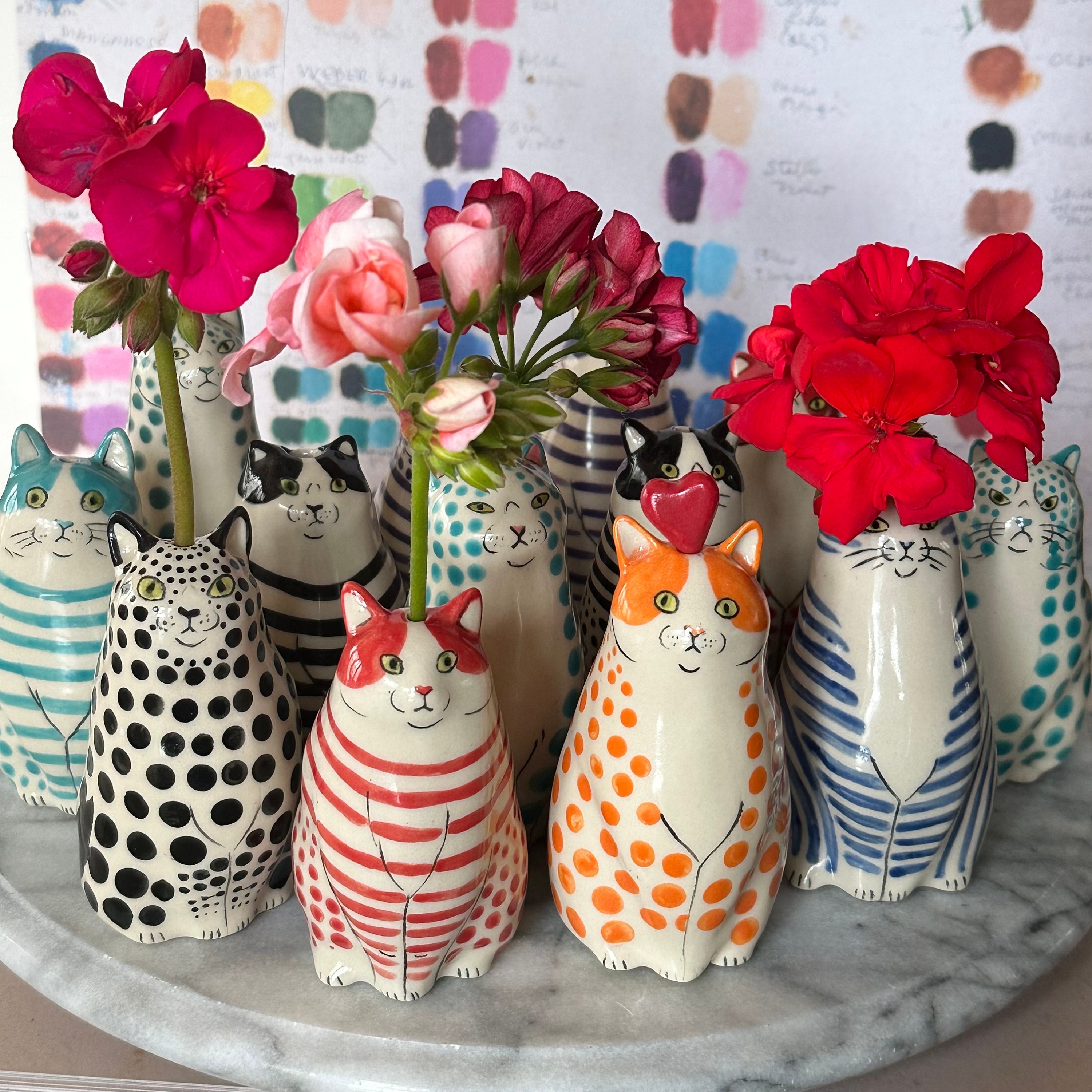 Polka Dot Cat Vase - Cat lover gift - Handmade