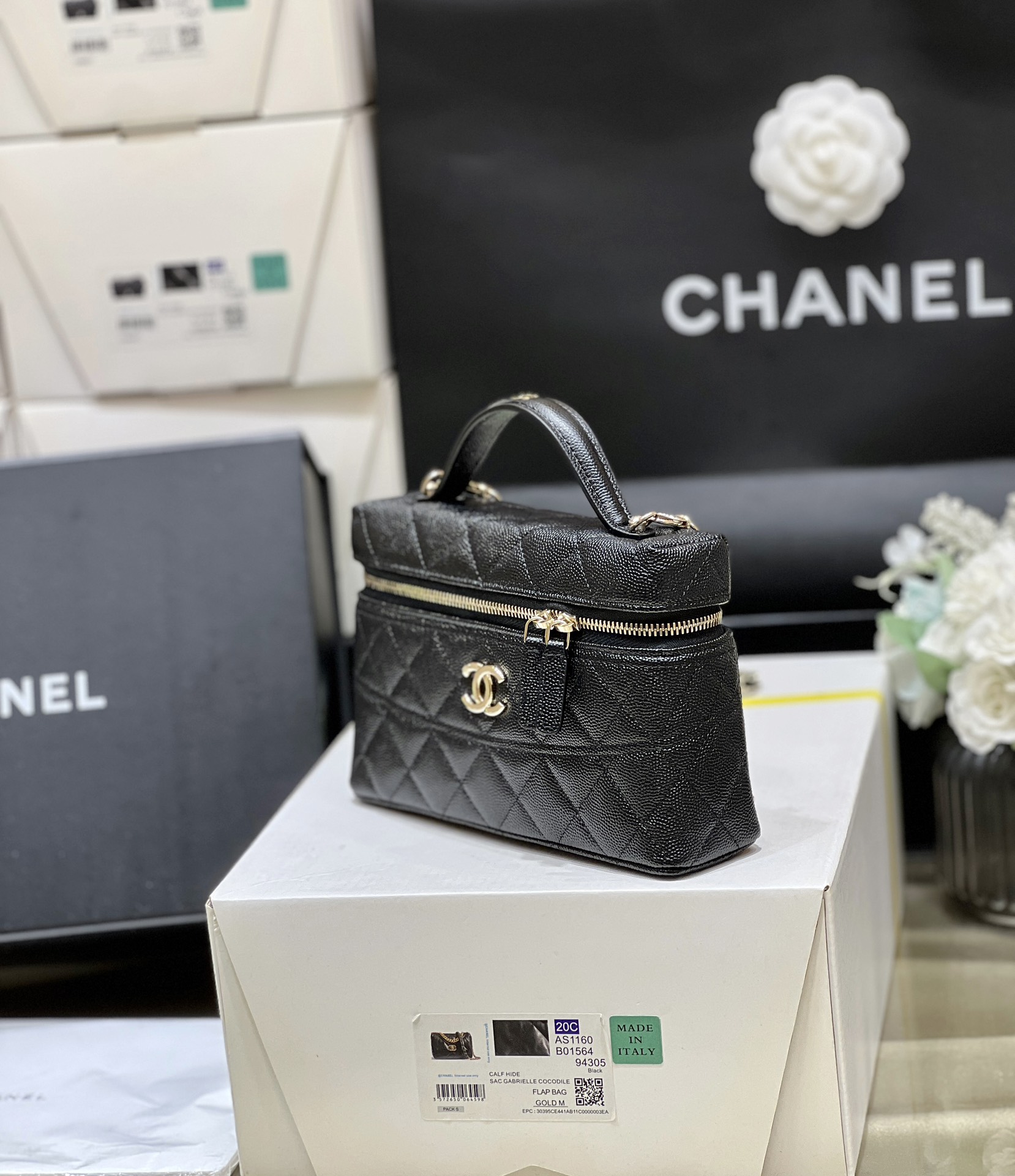 Chanel 25C Early Spring Series Handle Box Bag AP4407