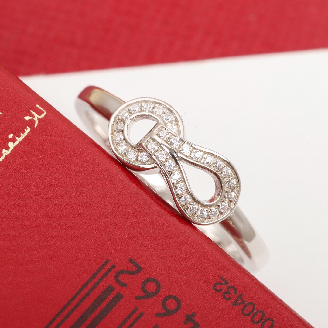 Cartier button ring