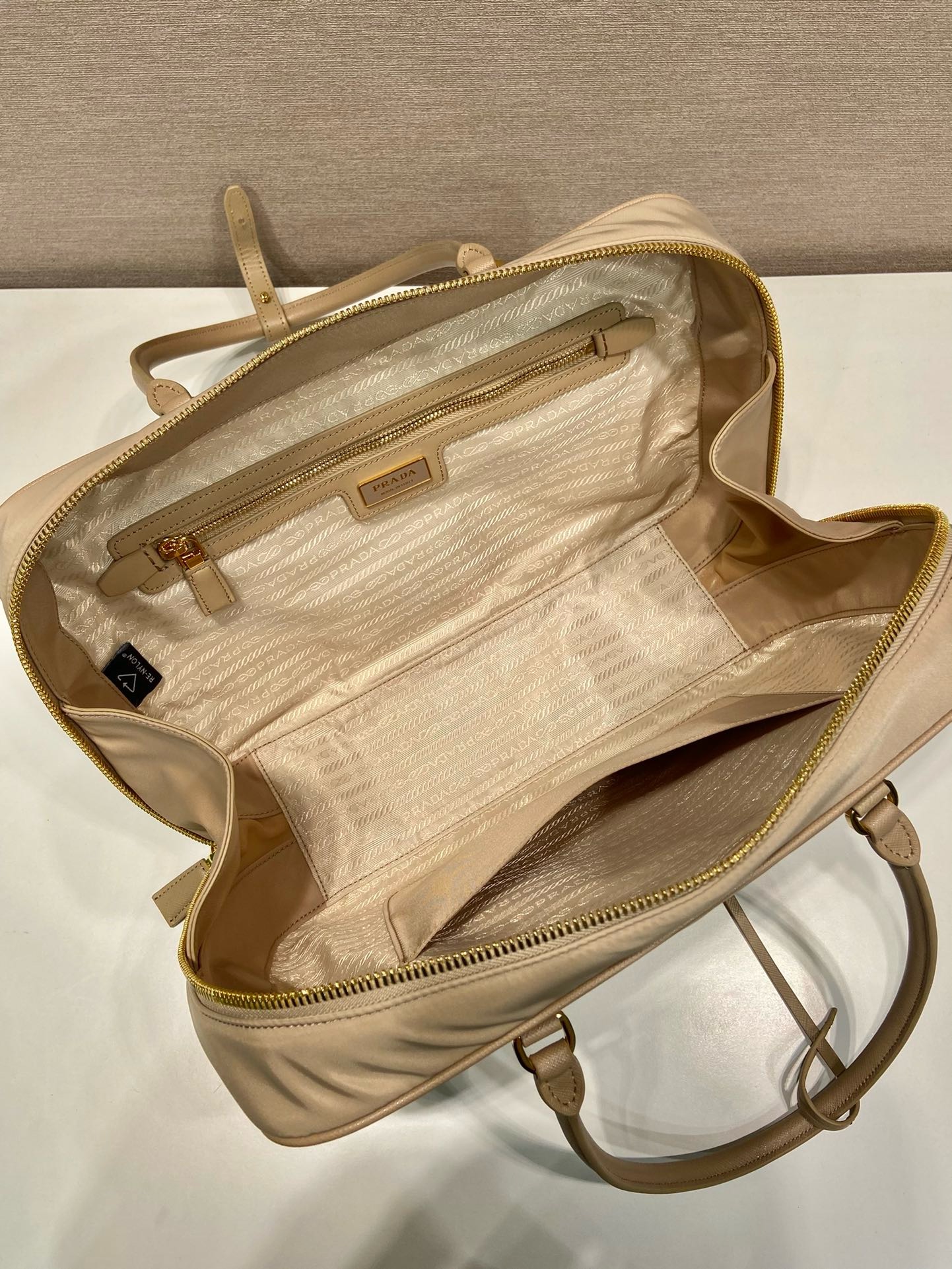 Prada Second-hand bag large size 1BB114