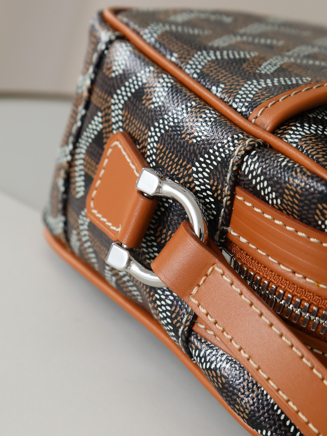 Goyard cavert camera bag 226